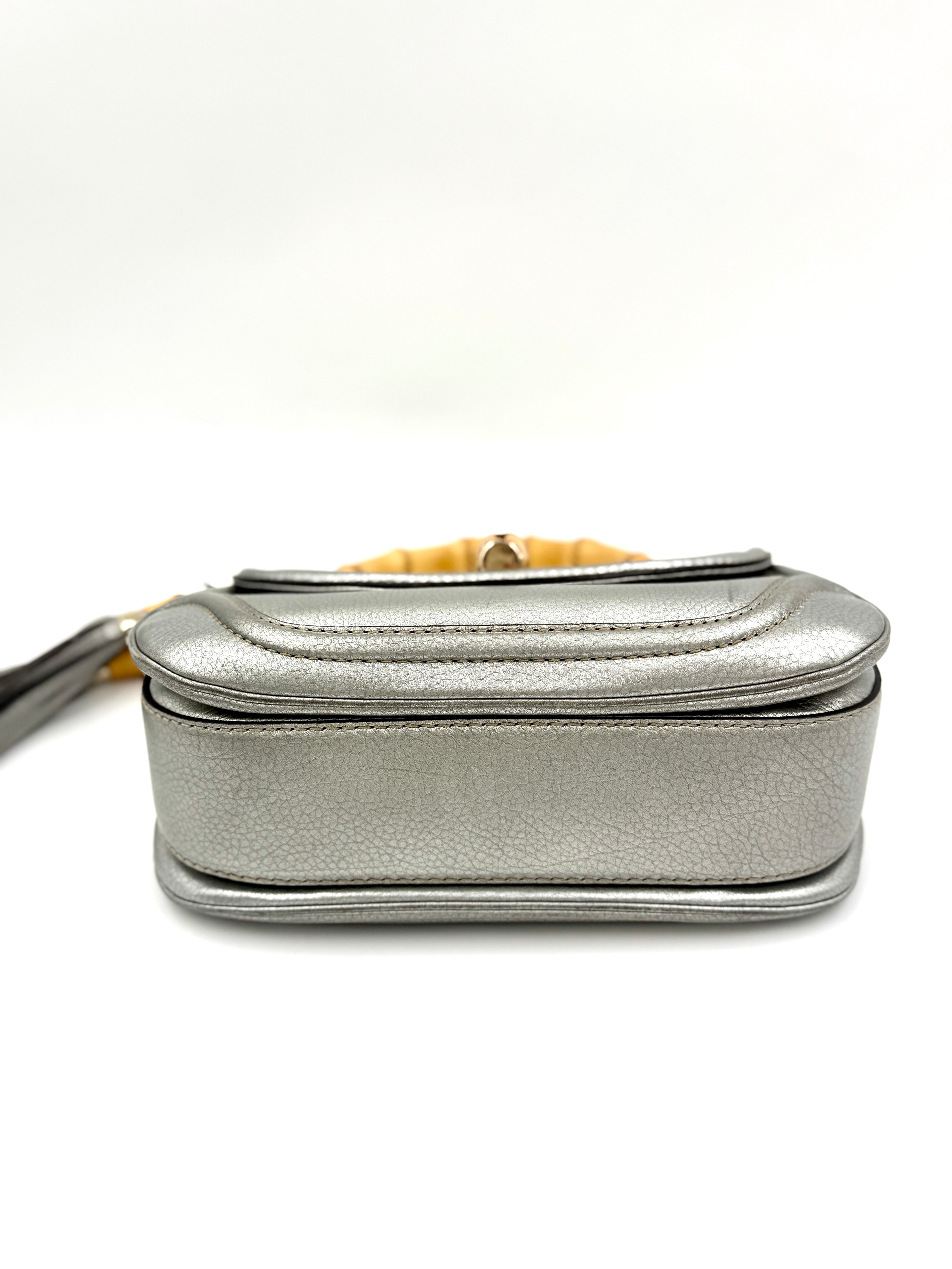 Pre-Owned Gucci Bamboo Handle Bag Hand Bag Leather Silver With Tassels and Compact Mirror - Authenticated