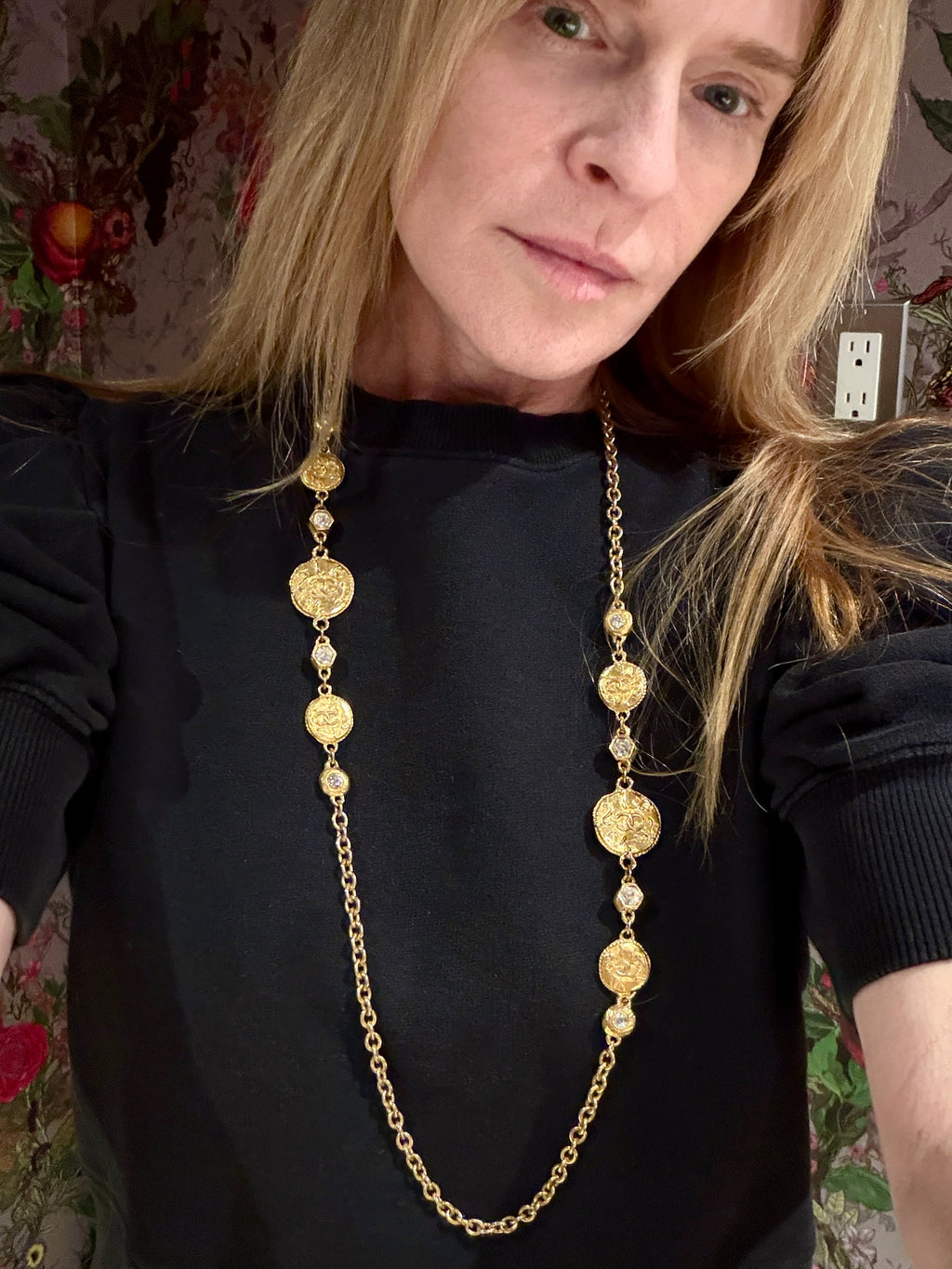 Pre-Owned Chanel Vintage Strass CC Medallion Long Necklace - Authenticated