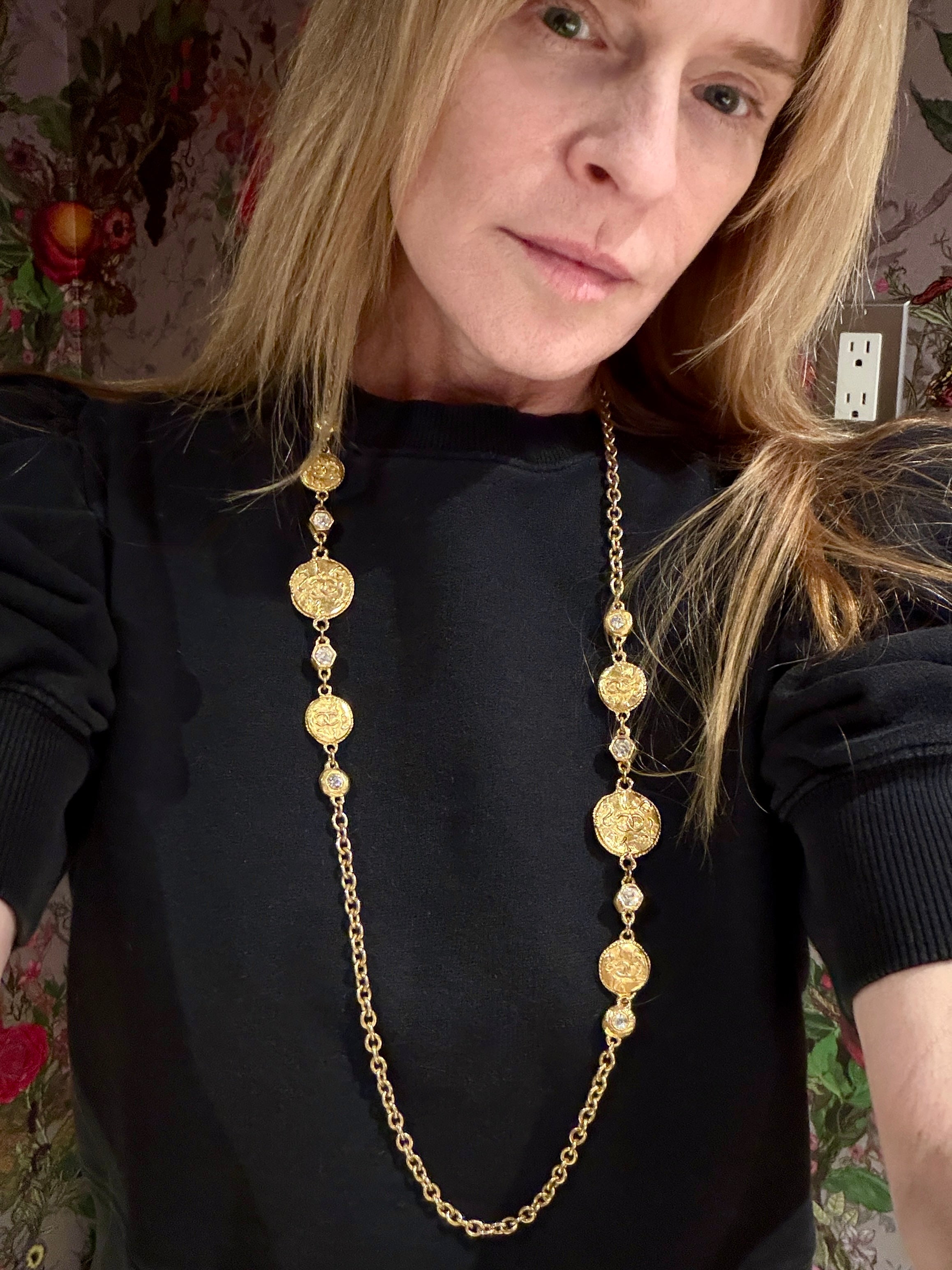 Pre-Owned Chanel Vintage Strass CC Medallion Long Necklace - Authenticated