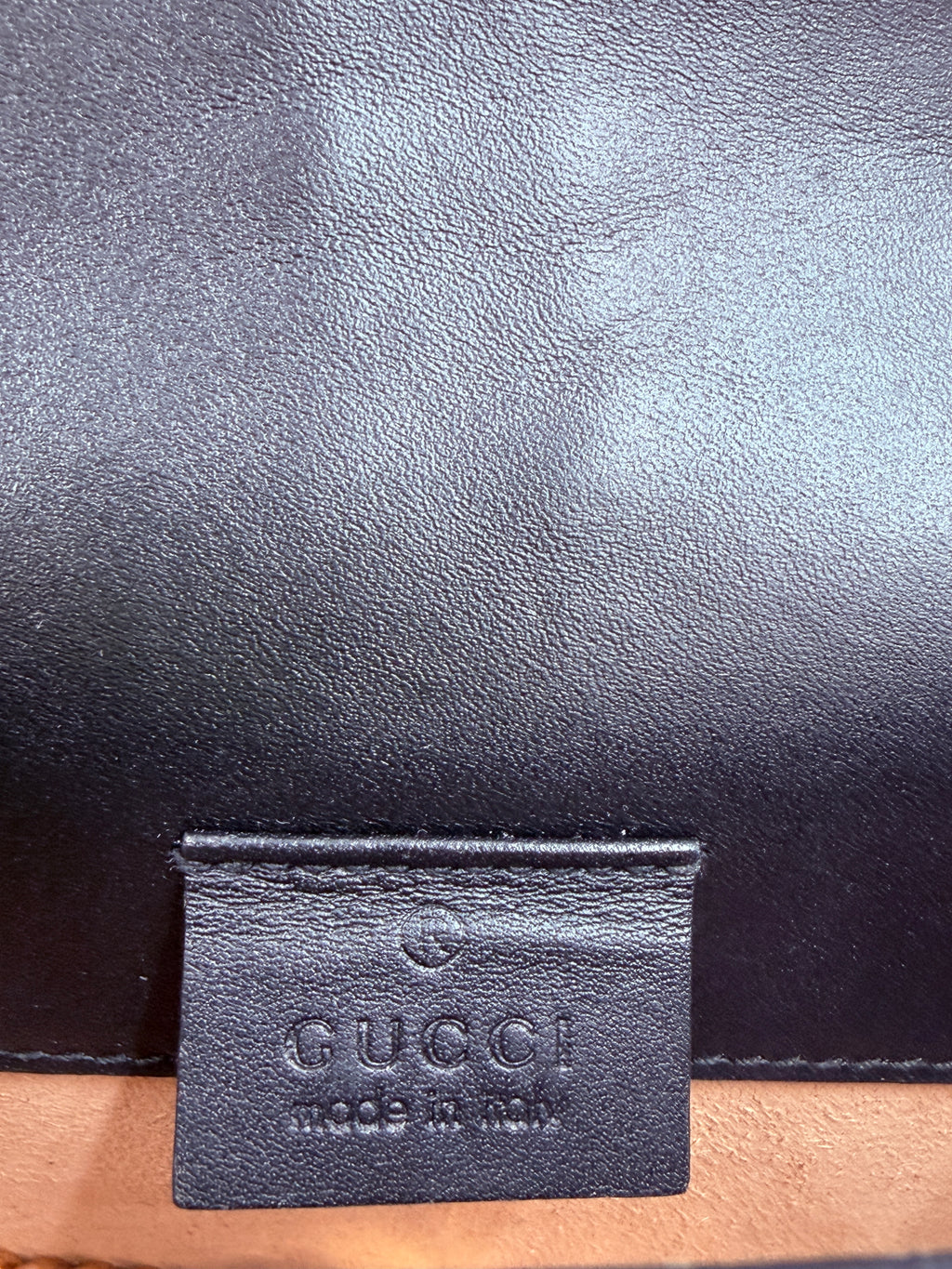 Pre-owned Gucci Sylvie Black Super Mini Crossbody Bag - Authenticated