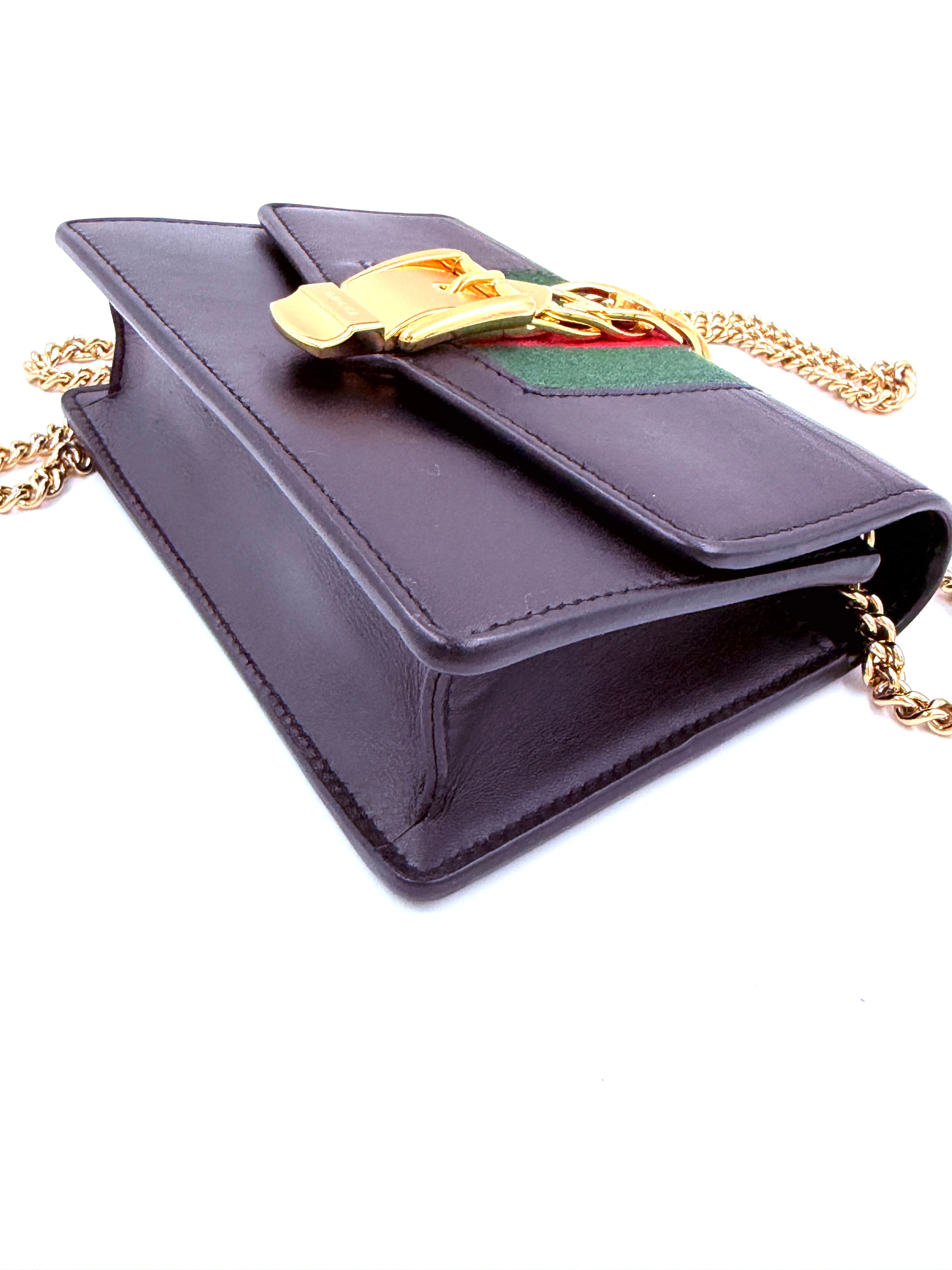 Pre-owned Gucci Sylvie Black Super Mini Crossbody Bag - Authenticated