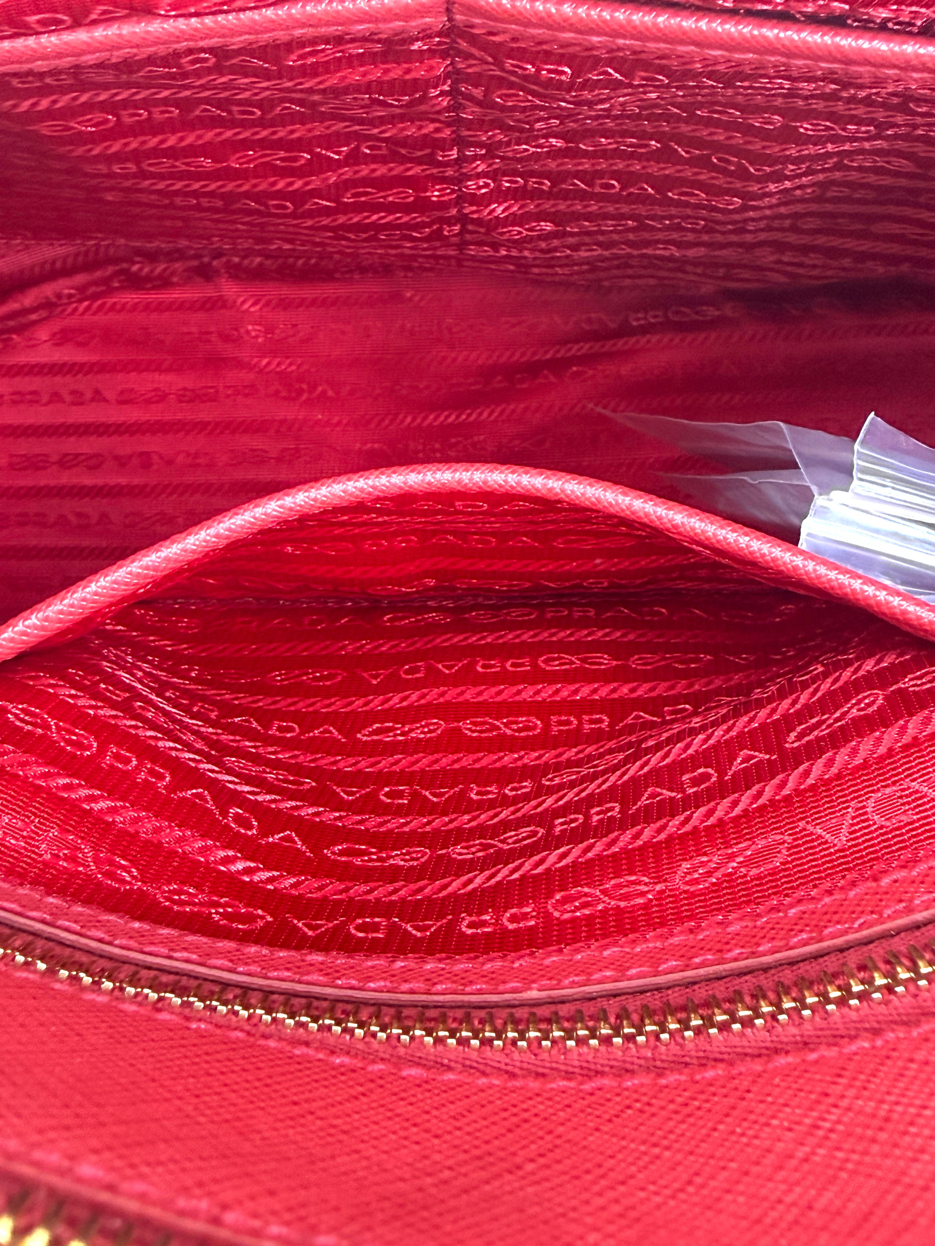 Pre-Owned Prada Large Galleria Saffiano Leather in Red - Authenticated