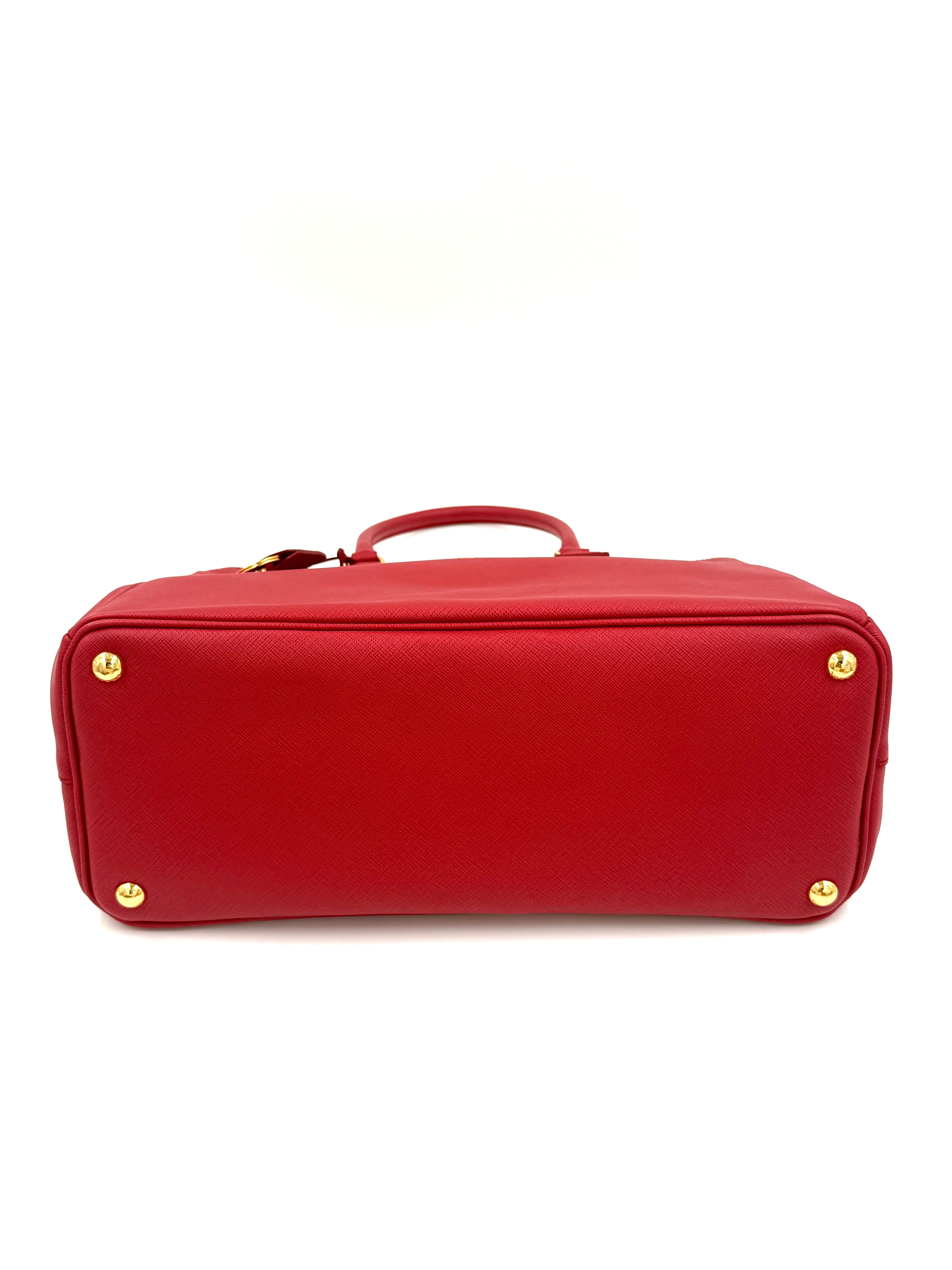 Pre-Owned Prada Large Galleria Saffiano Leather in Red - Authenticated