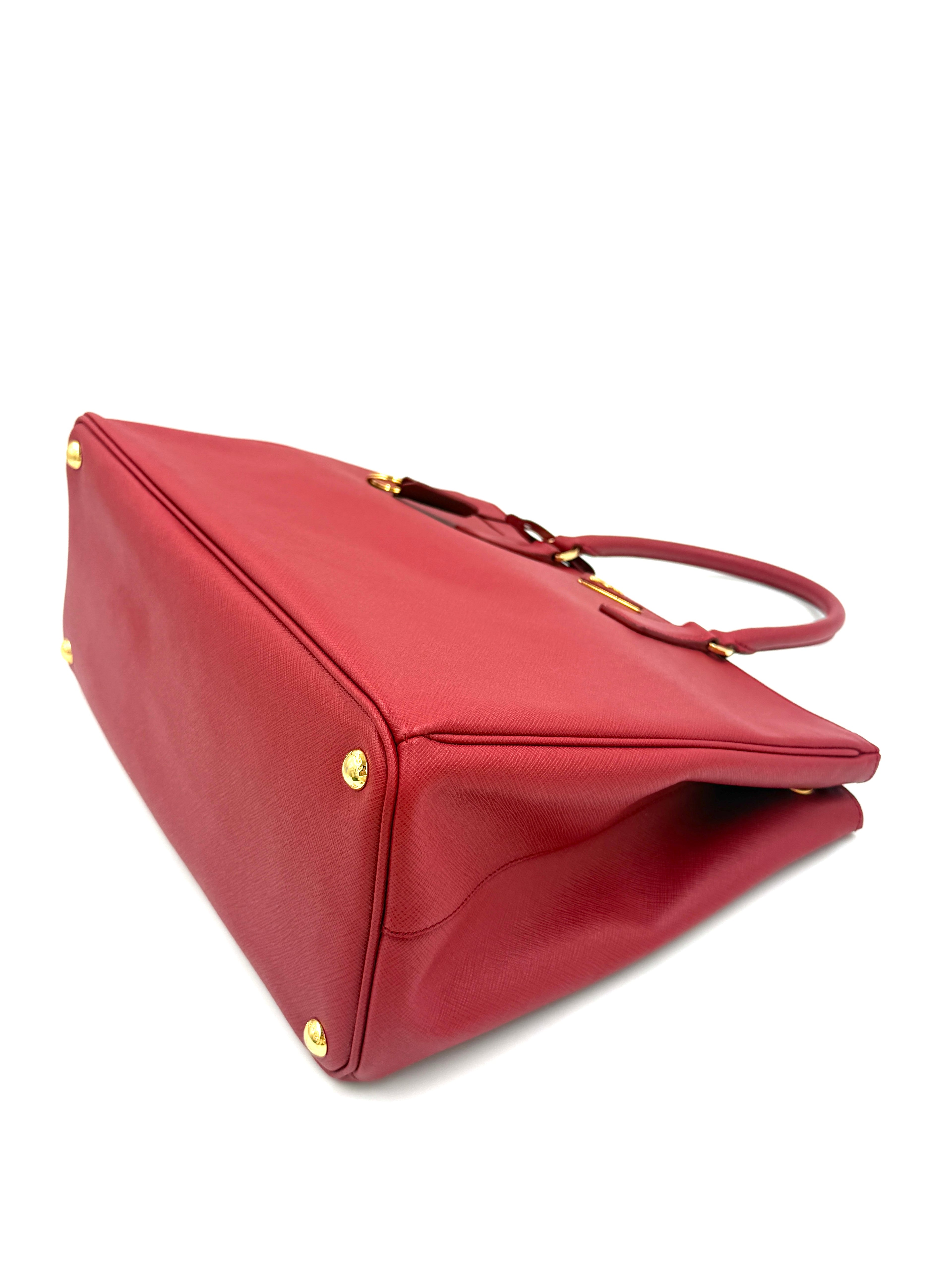 Pre-Owned Prada Large Galleria Saffiano Leather in Red - Authenticated