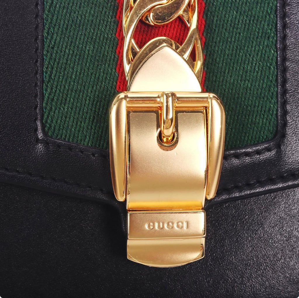 Pre-owned Gucci Sylvie Black Super Mini Crossbody Bag - Authenticated