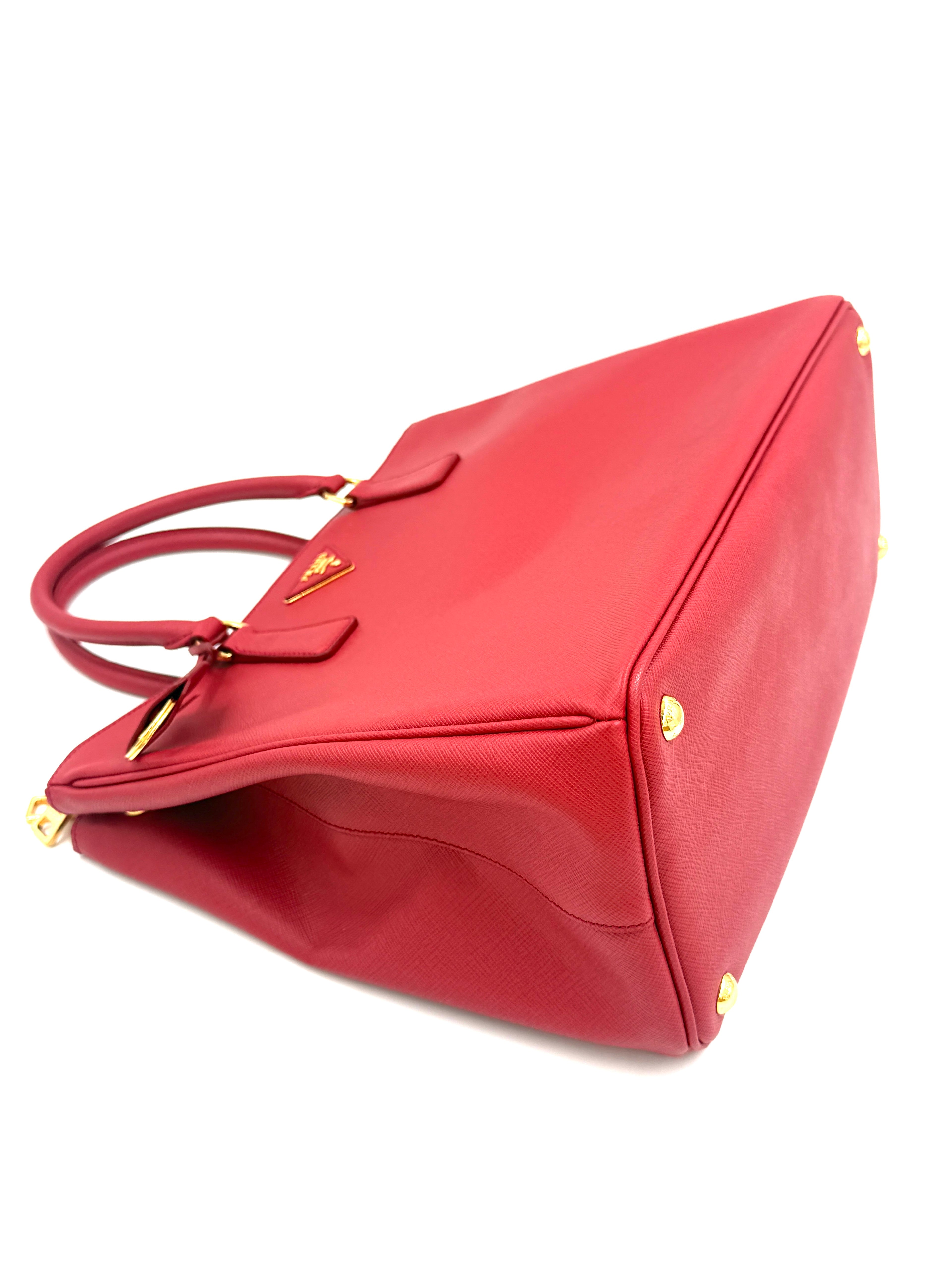 Pre-Owned Prada Large Galleria Saffiano Leather in Red - Authenticated