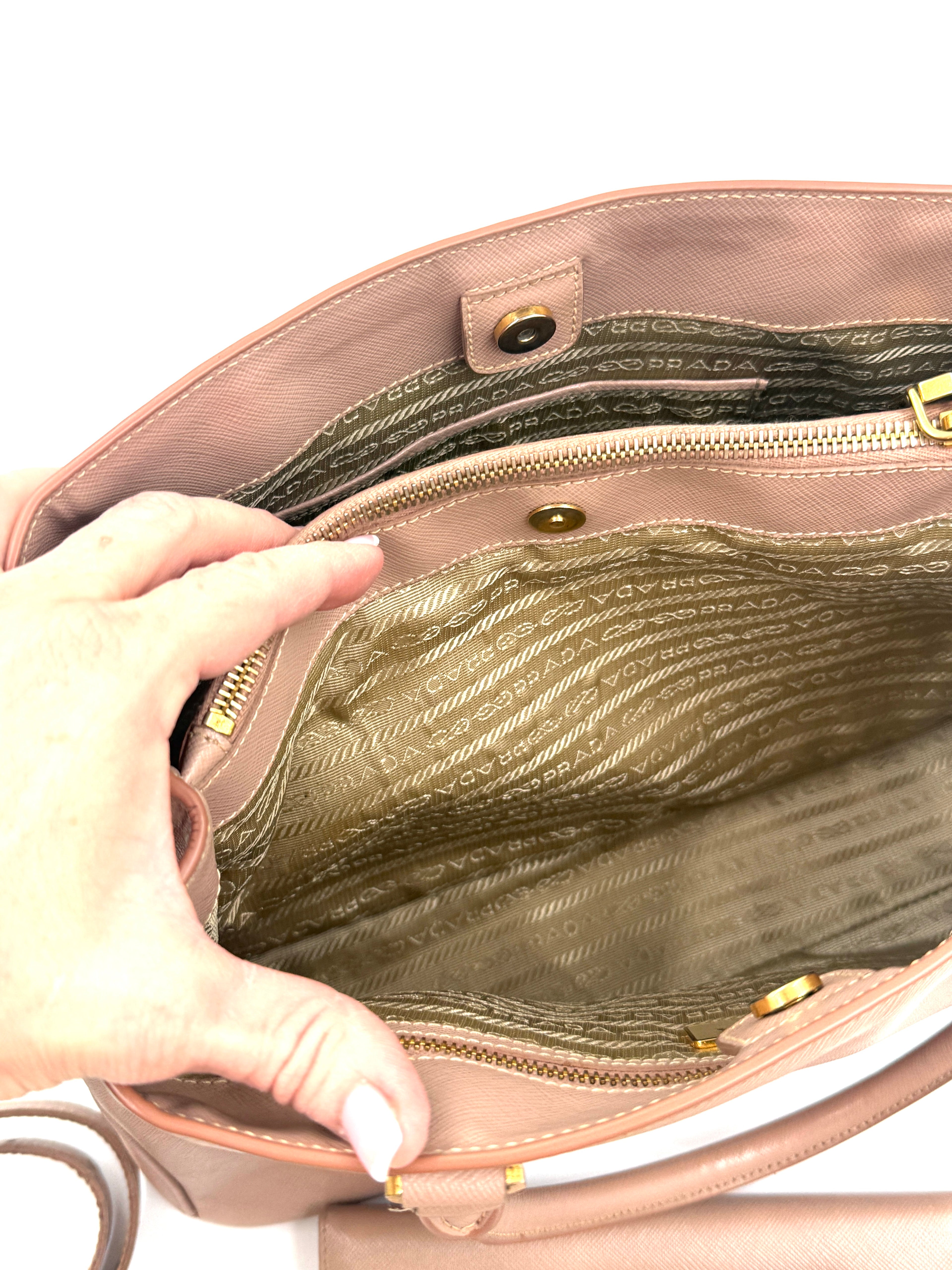 Pre-Owned Prada Galleria Saffiano Leather in Beige with Coordinating Wallet - Authenticated