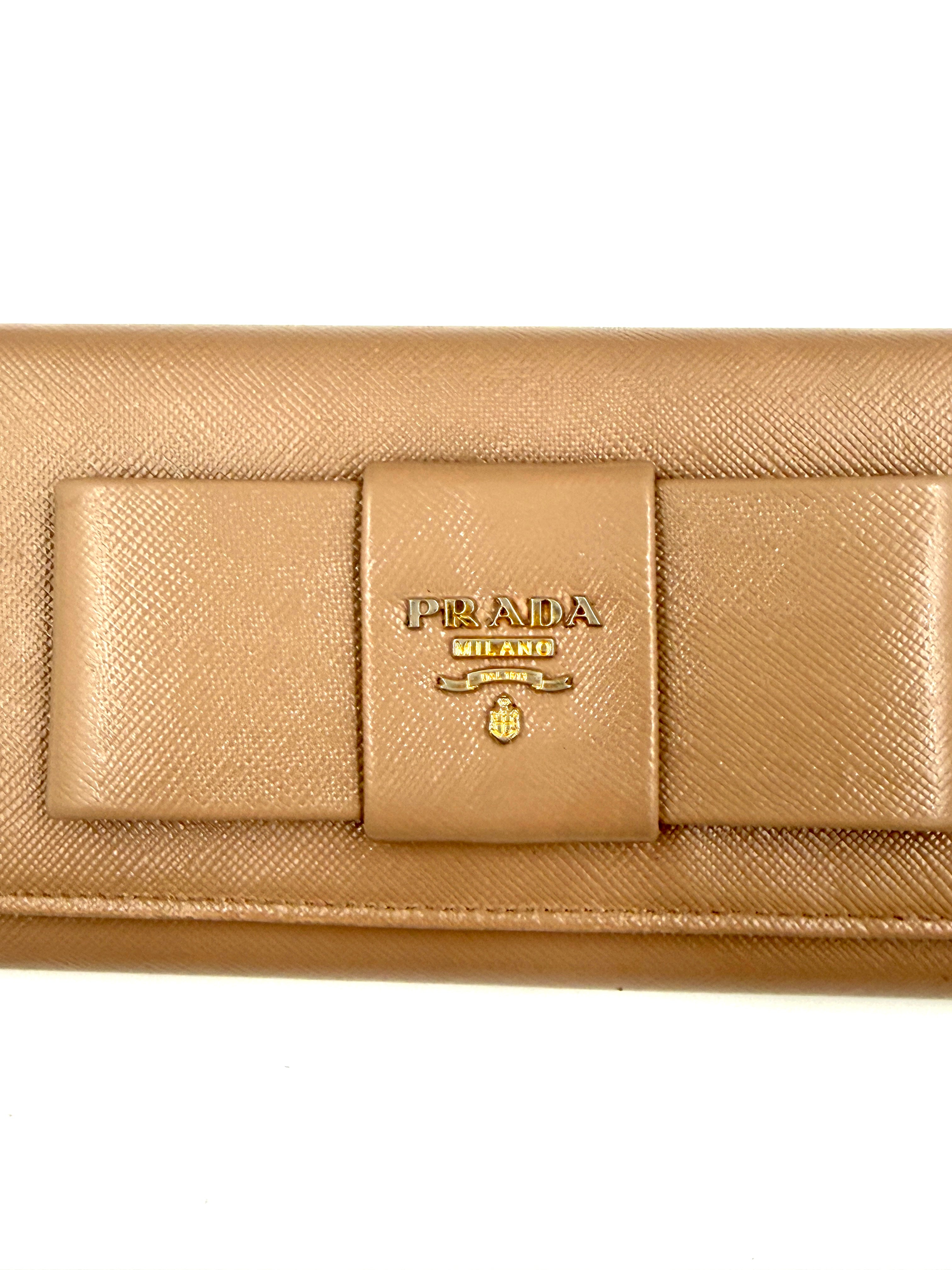 Pre-Owned Prada Galleria Saffiano Leather in Beige with Coordinating Wallet - Authenticated
