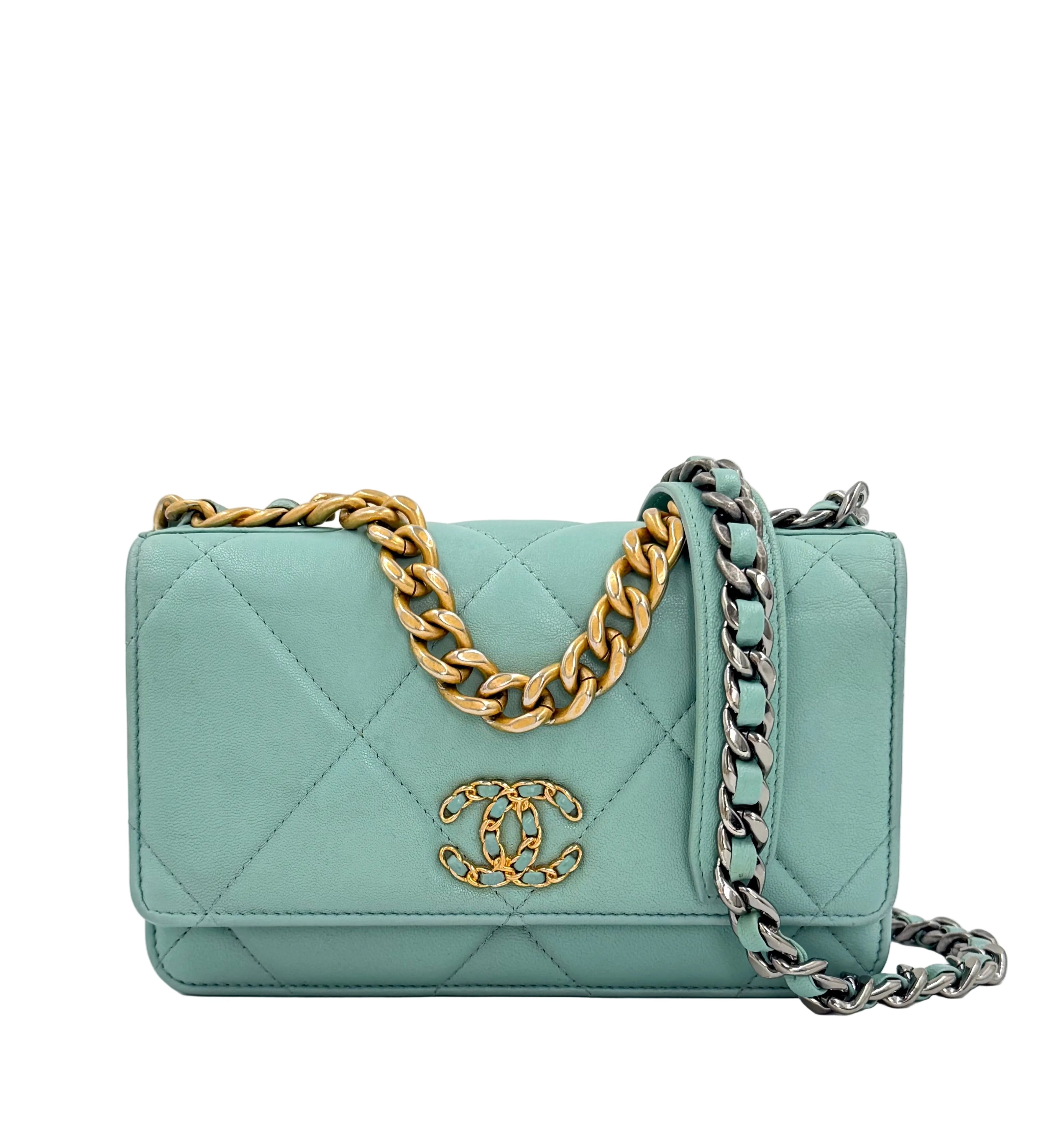 Pre-owned Chanel 19 Wallet on Chain in Ice Blue Quilted Lambskin - Authenticated