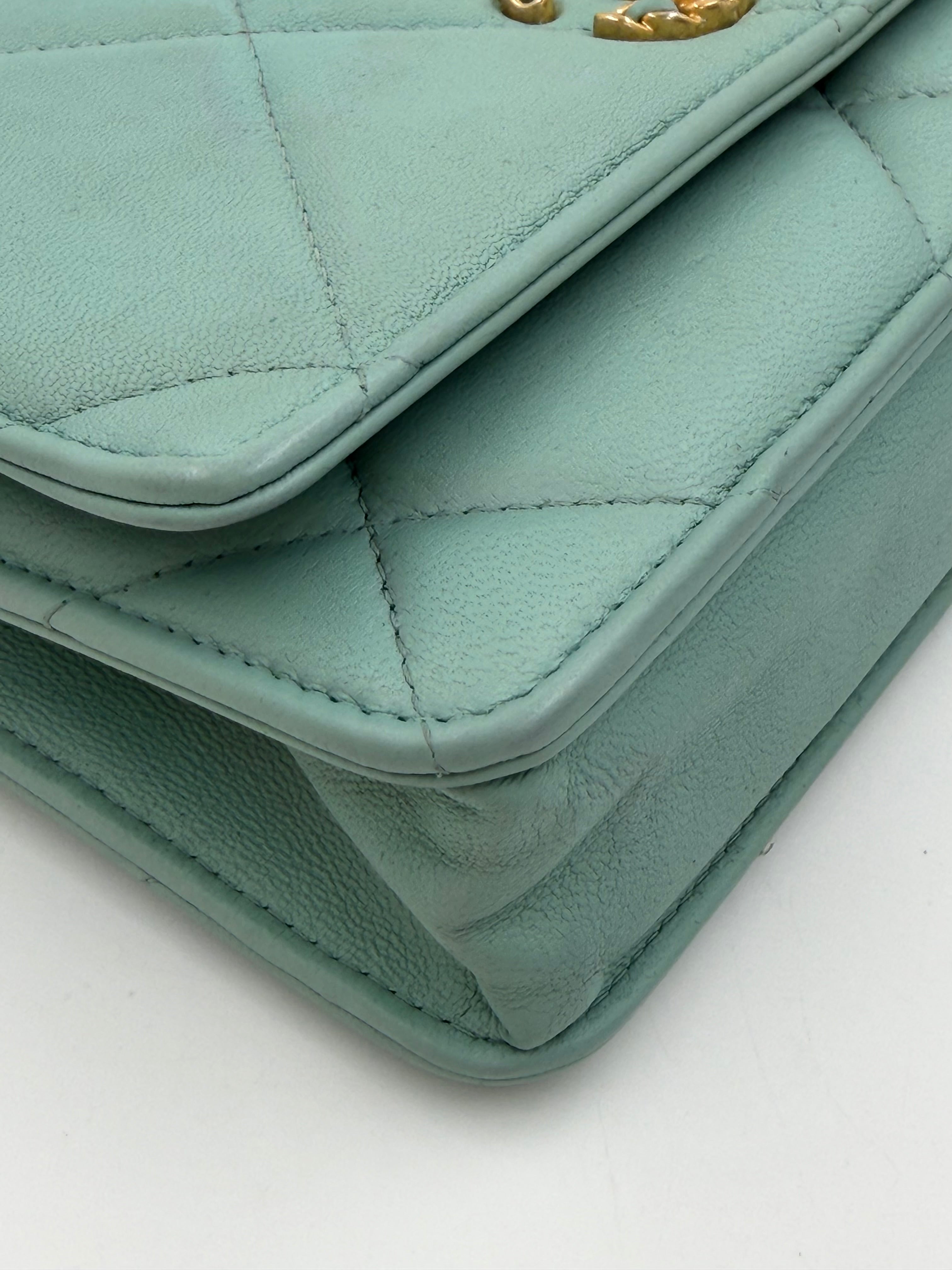 Pre-owned Chanel 19 Wallet on Chain in Ice Blue Quilted Lambskin - Authenticated
