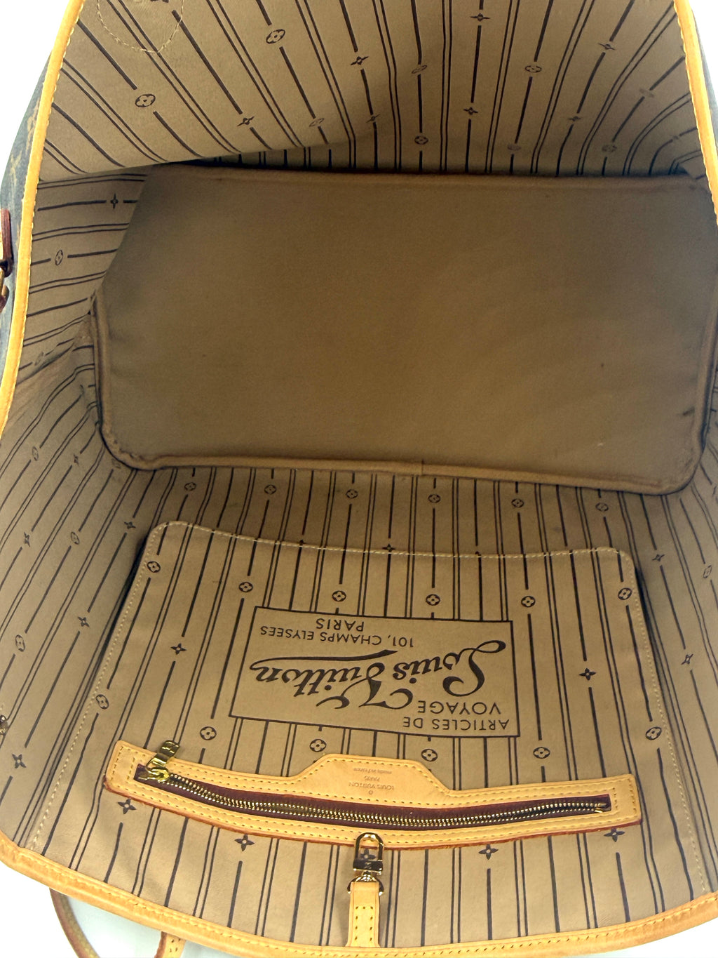 Pre-Owned Louis Vuitton Monogram Neverfull GM - Authenticated