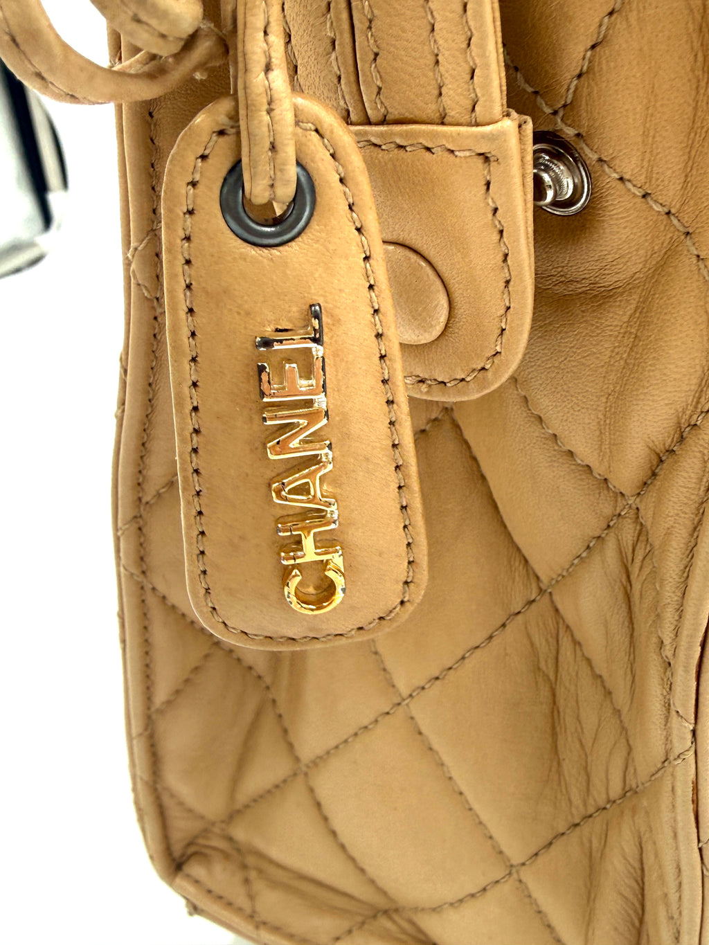 Pre-Owned Chanel Coco Mark Turnlock Tote Bag Beige - Series 4 1996-1997 - Authenticated