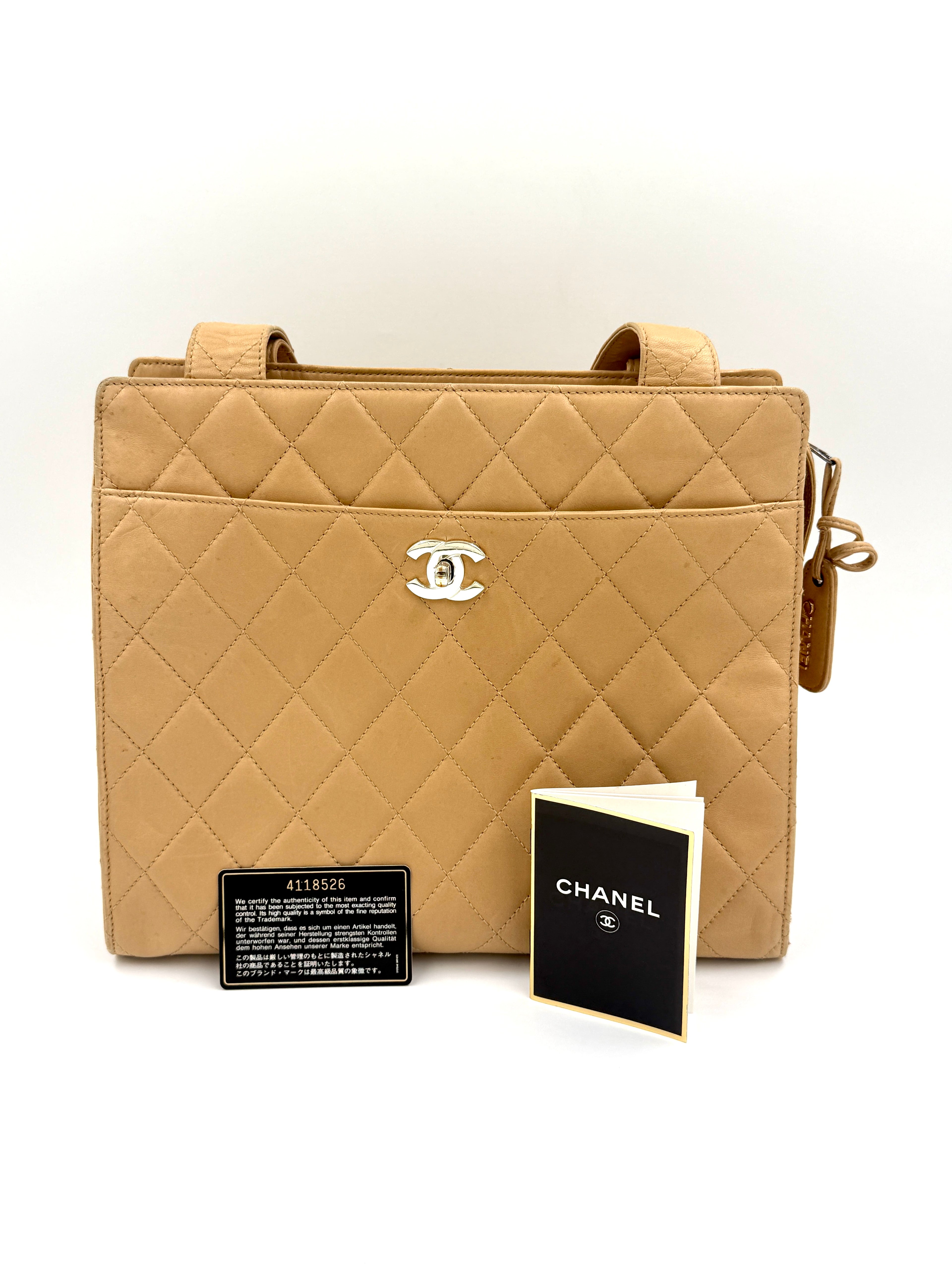 Pre-Owned Chanel Coco Mark Turnlock Tote Bag Beige - Series 4 1996-1997 - Authenticated