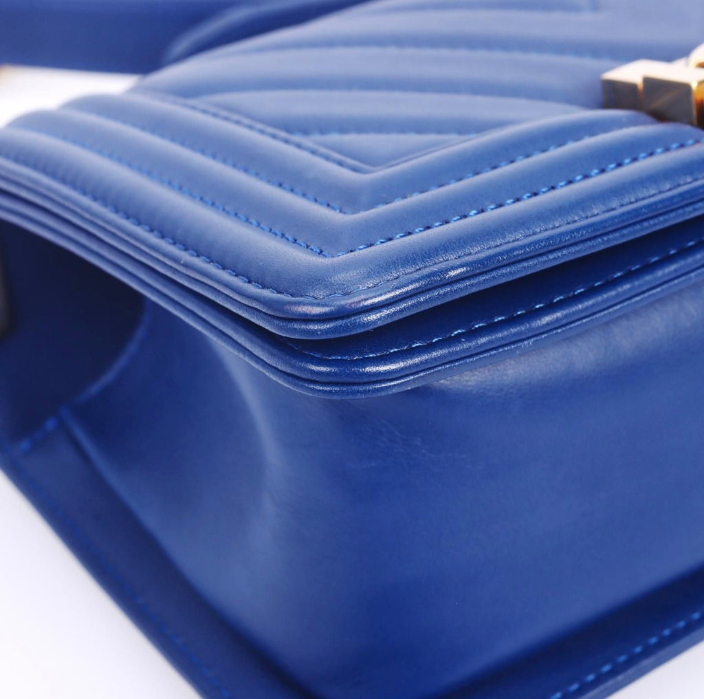 Pre-Owned Chanel Chevron Blue Boy Bag with Gold Hardware Small - Authenticated