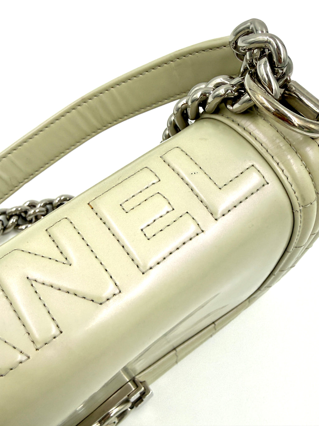 Pre-Owned Chanel Reverso Boy Bag Pearlescent Grey 2012 - Authenticated