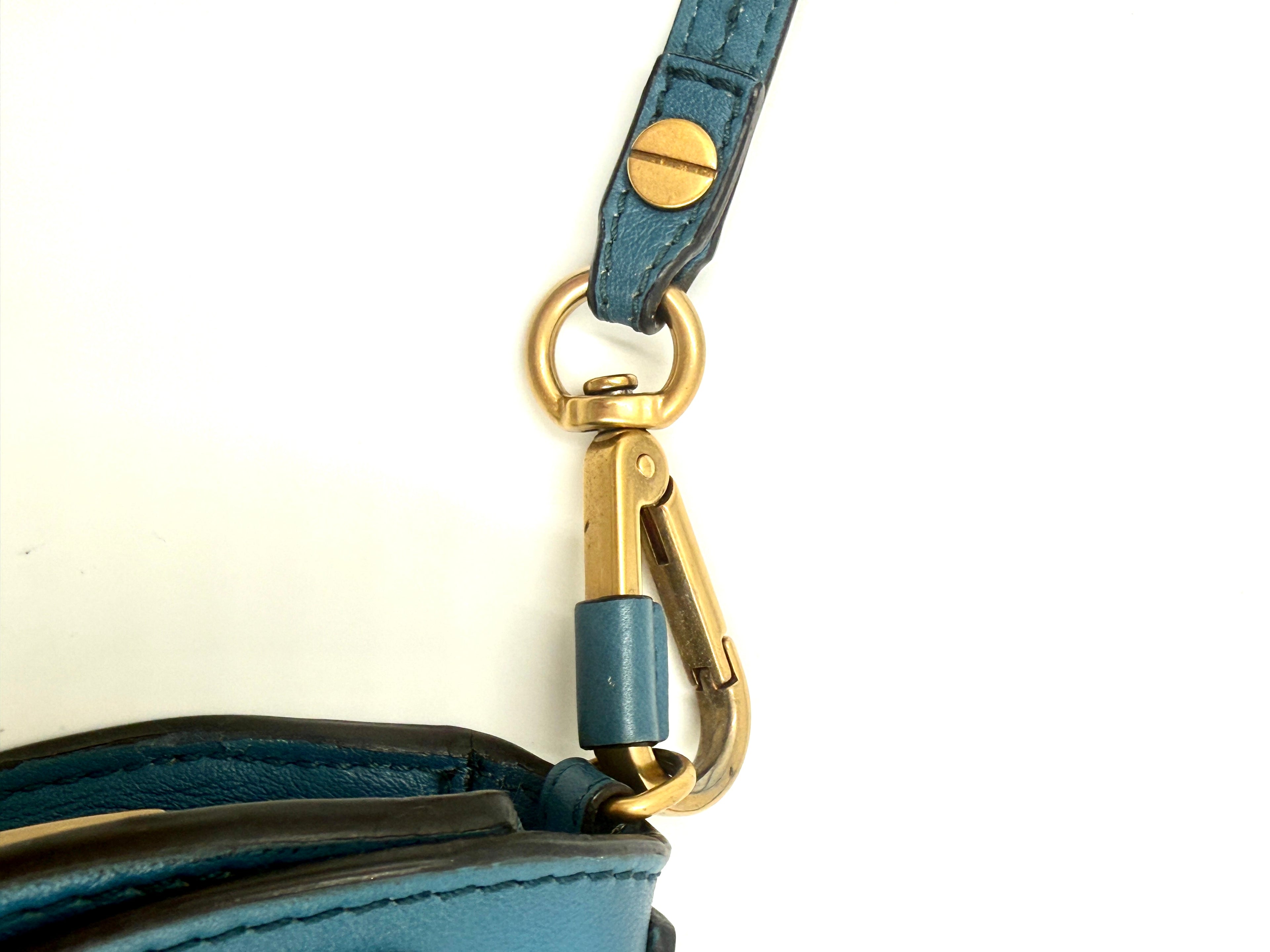 Pre-Owned Chloé Nile Small Bracelet Minaudière Crossbody Bag - Blue Leather with Gold Hardware - Authenticated