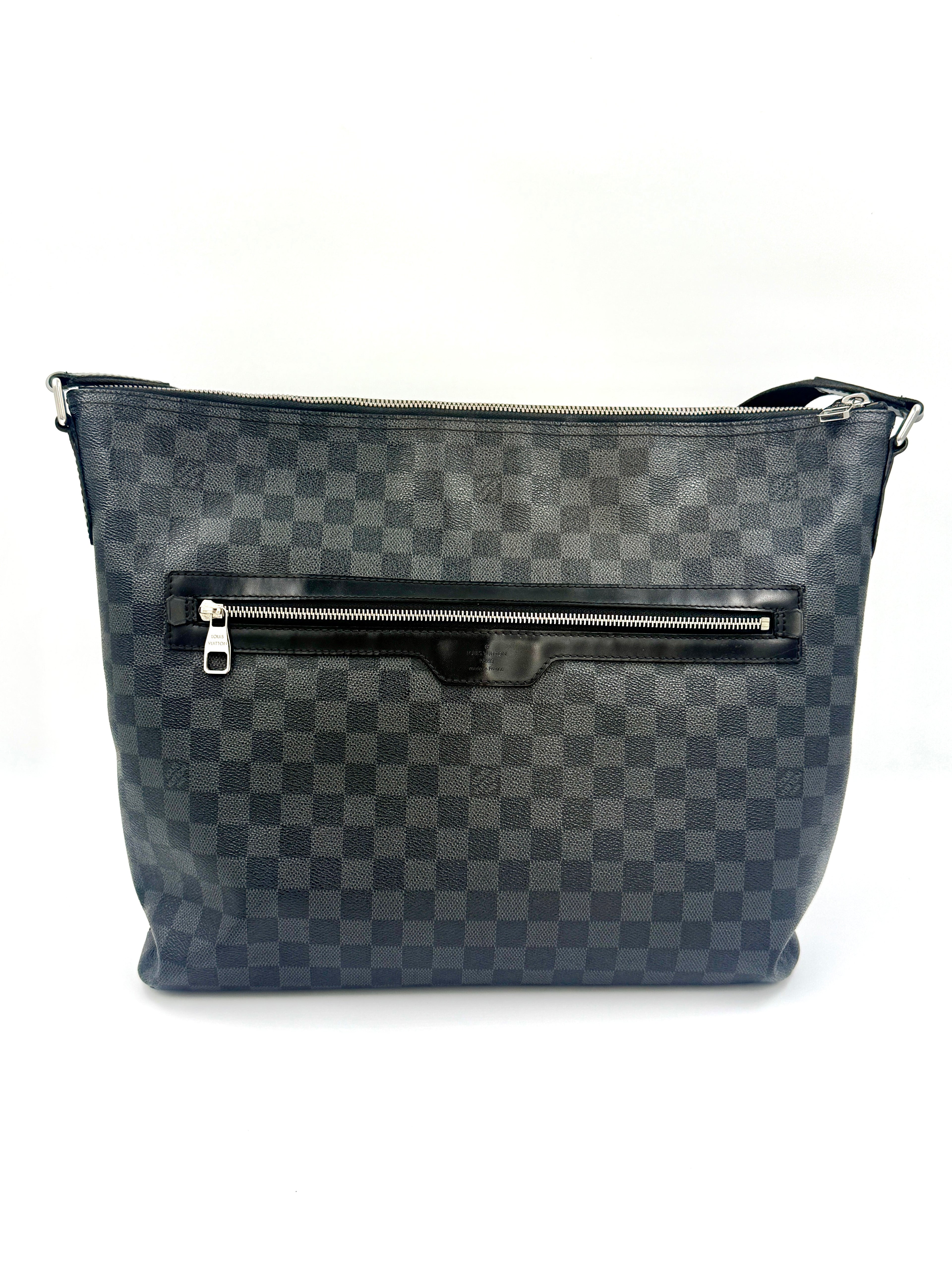 Pre-Owned Authentic Louis Vuitton Damier Graphite Canvas Mick GM Bag - Authenticated