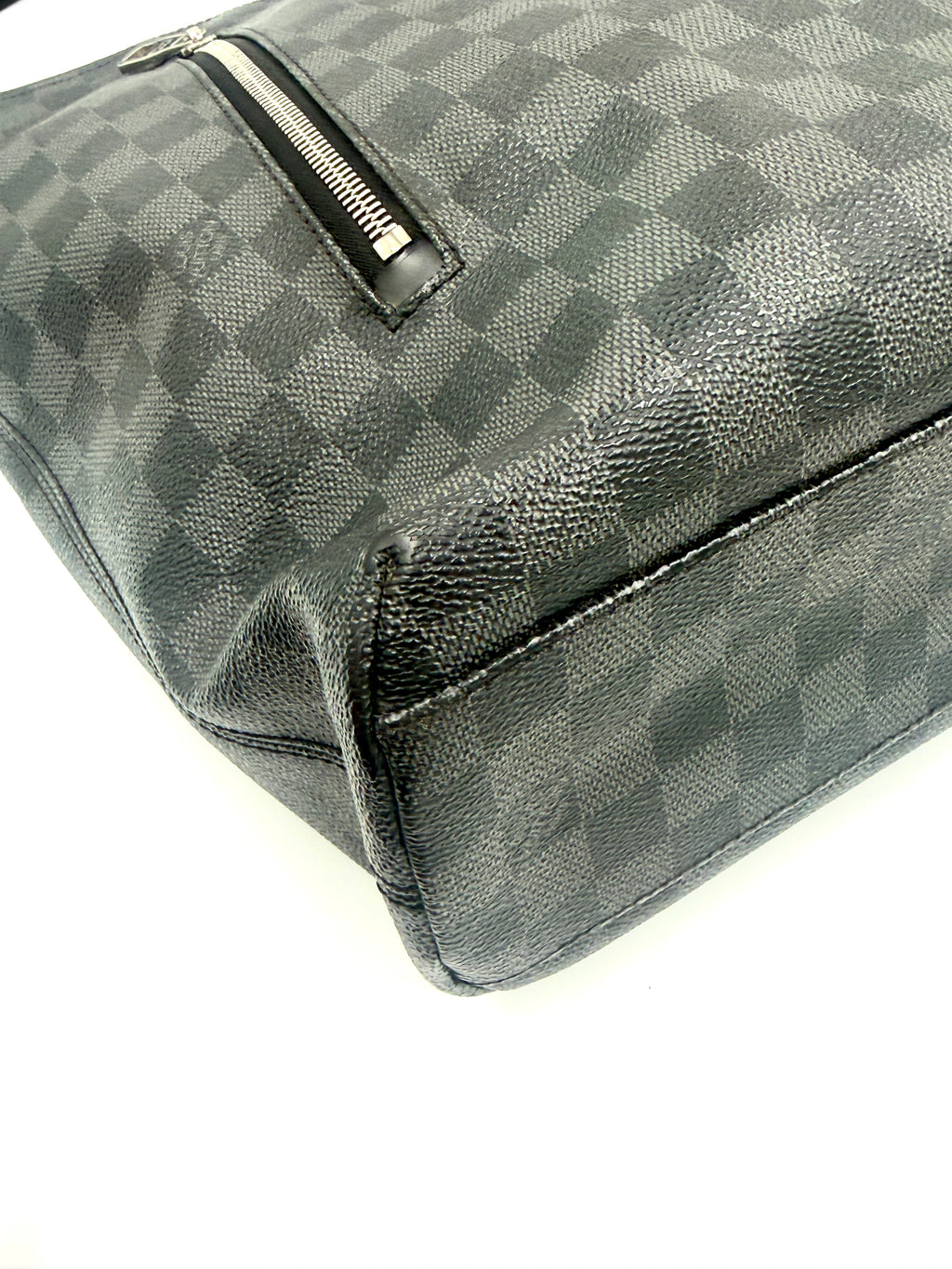 Pre-Owned Authentic Louis Vuitton Damier Graphite Canvas Mick GM Bag - Authenticated