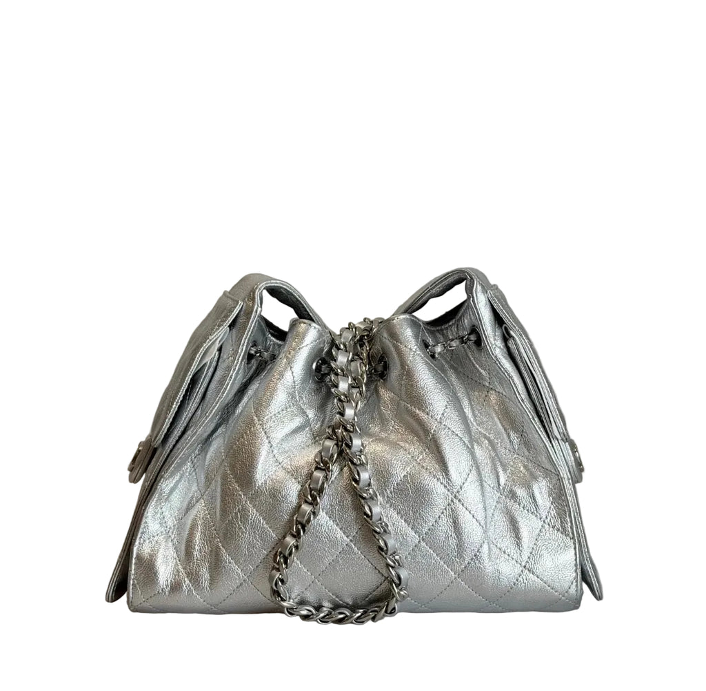 Pre-owned Chanel 25 Bag Metallic Silver Caviar Silver Hardware - Authenticated