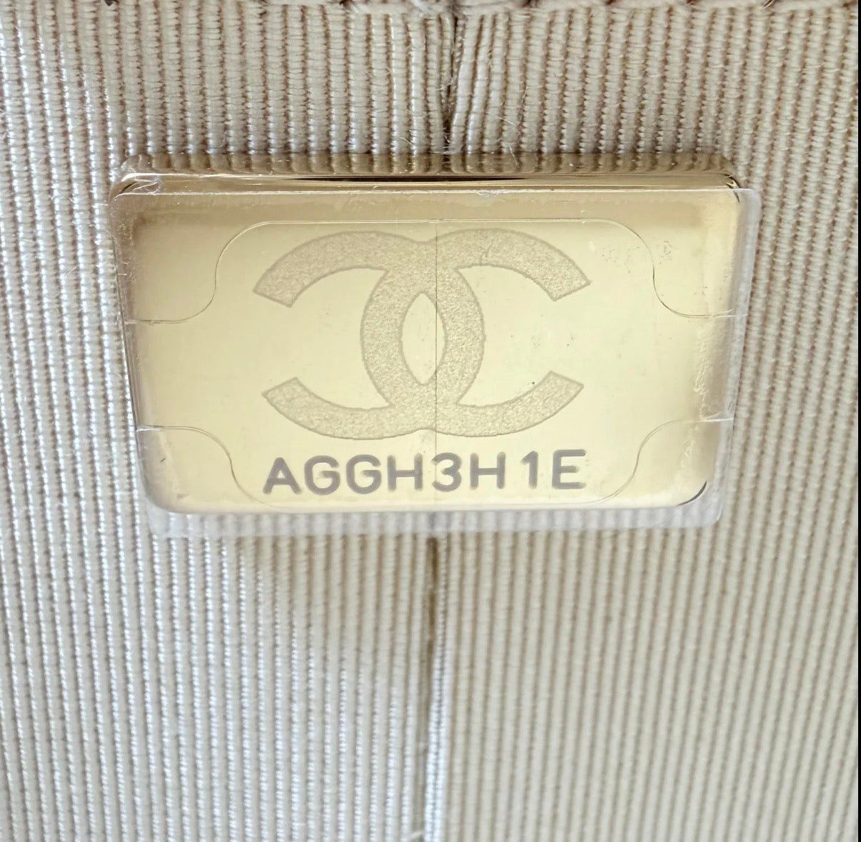 Pre-owned Chanel Vanity Case Small White Quilted Lambskin Top Handle Bag - Authenticated