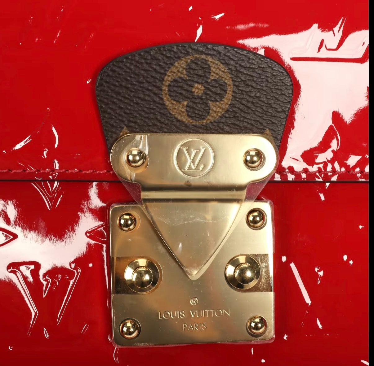 Pre-owned Louis Vuitton Monogram Red allVernis Spring Street - Authenticated