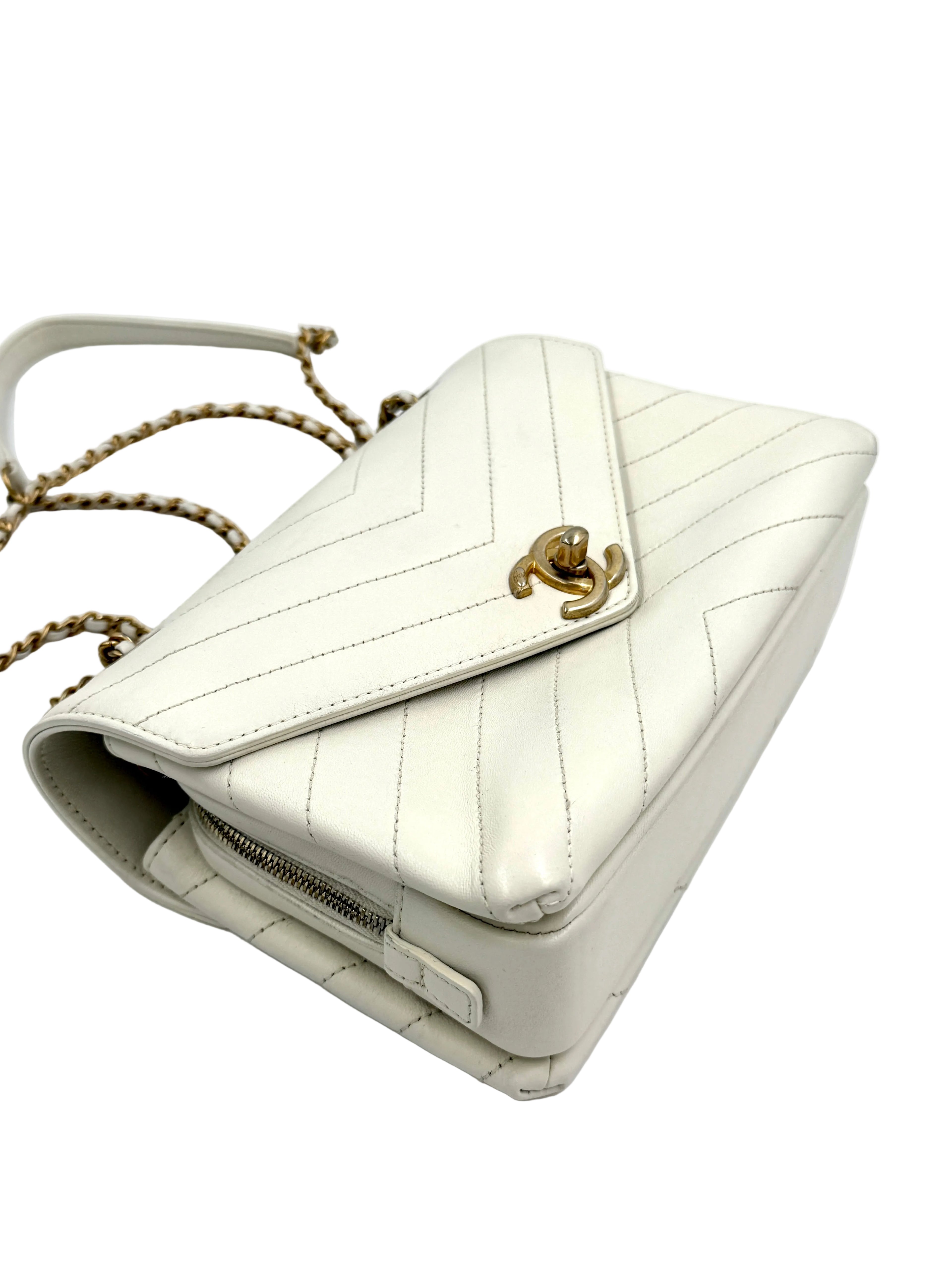Pre-owned Chanel Coco Chevron Envelope Flap Crossbody Bag - Authenticated