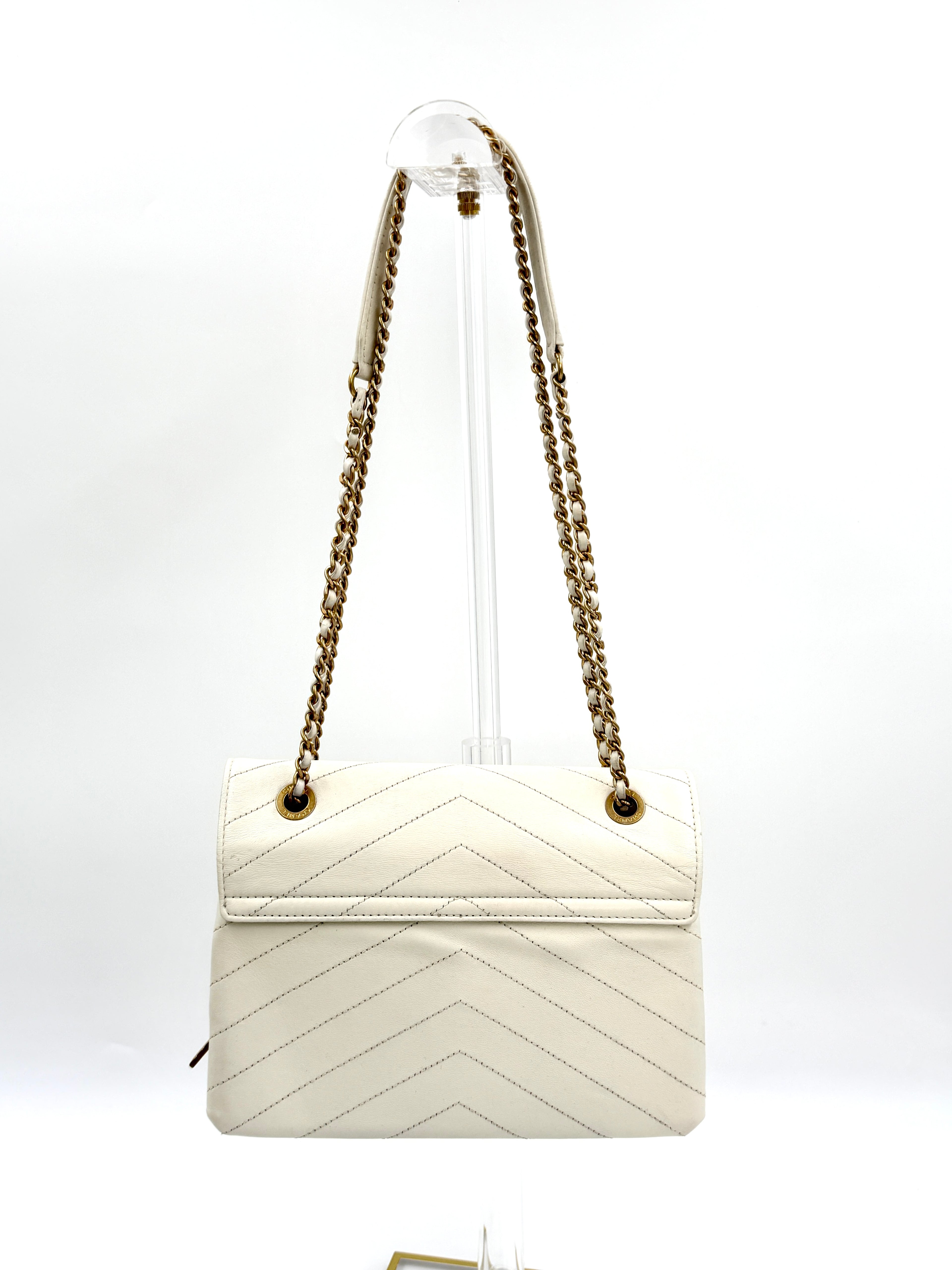 Pre-owned Chanel Coco Chevron Envelope Flap Crossbody Bag - Authenticated