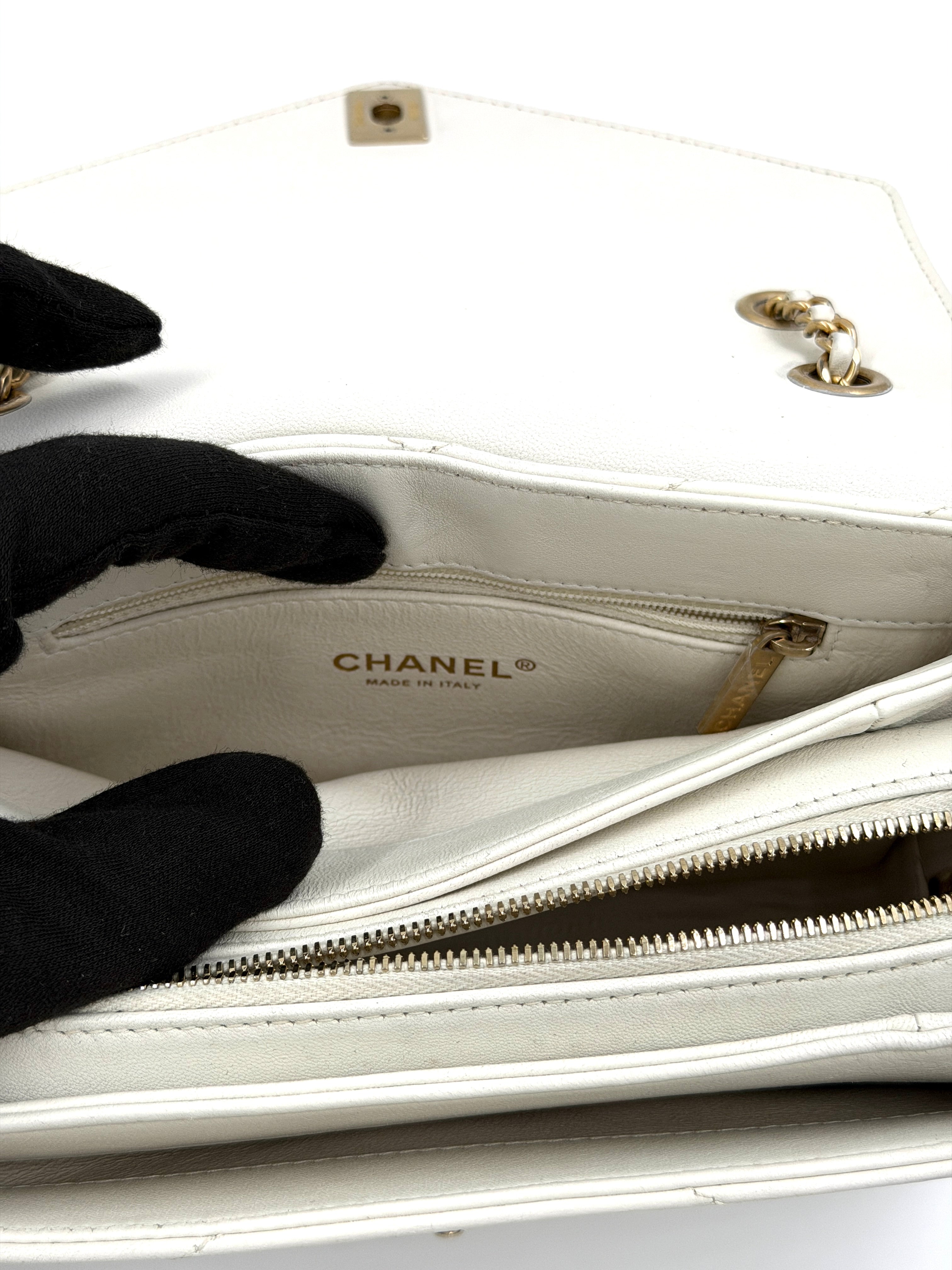 Pre-owned Chanel Coco Chevron Envelope Flap Crossbody Bag - Authenticated