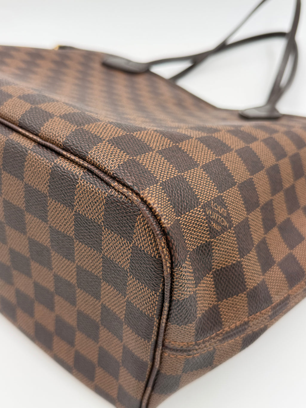 Pre-owned Louis Vuitton Damier Ebene Neverfull MM with Pouch - Authenticated