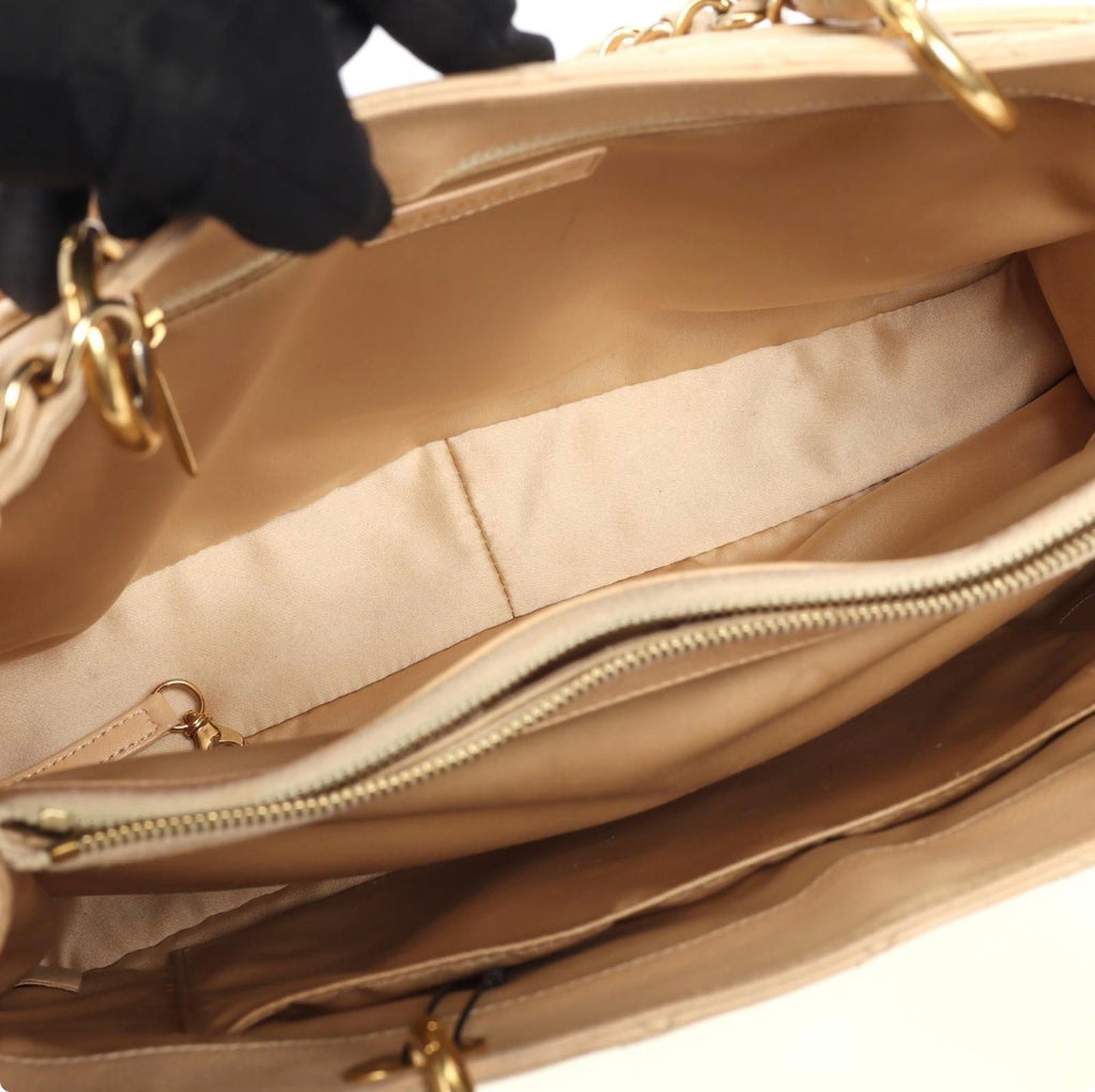 Pre-owned Chanel Beige Caviar Leather Grande Shopping Tote Gold Hardware - Authenticated
