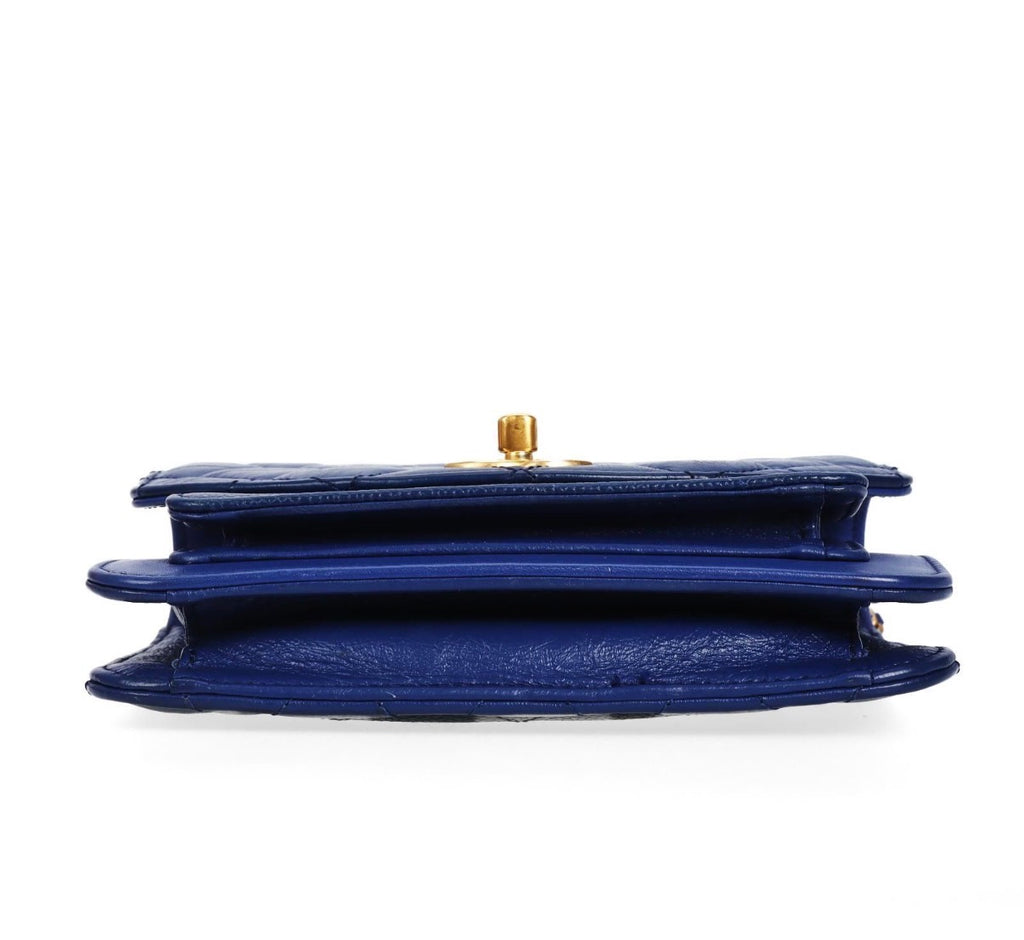 Pre-owned Chanel Calfskin Caviar Quilted Mini Chain Handle Flap Blue - Authenticated