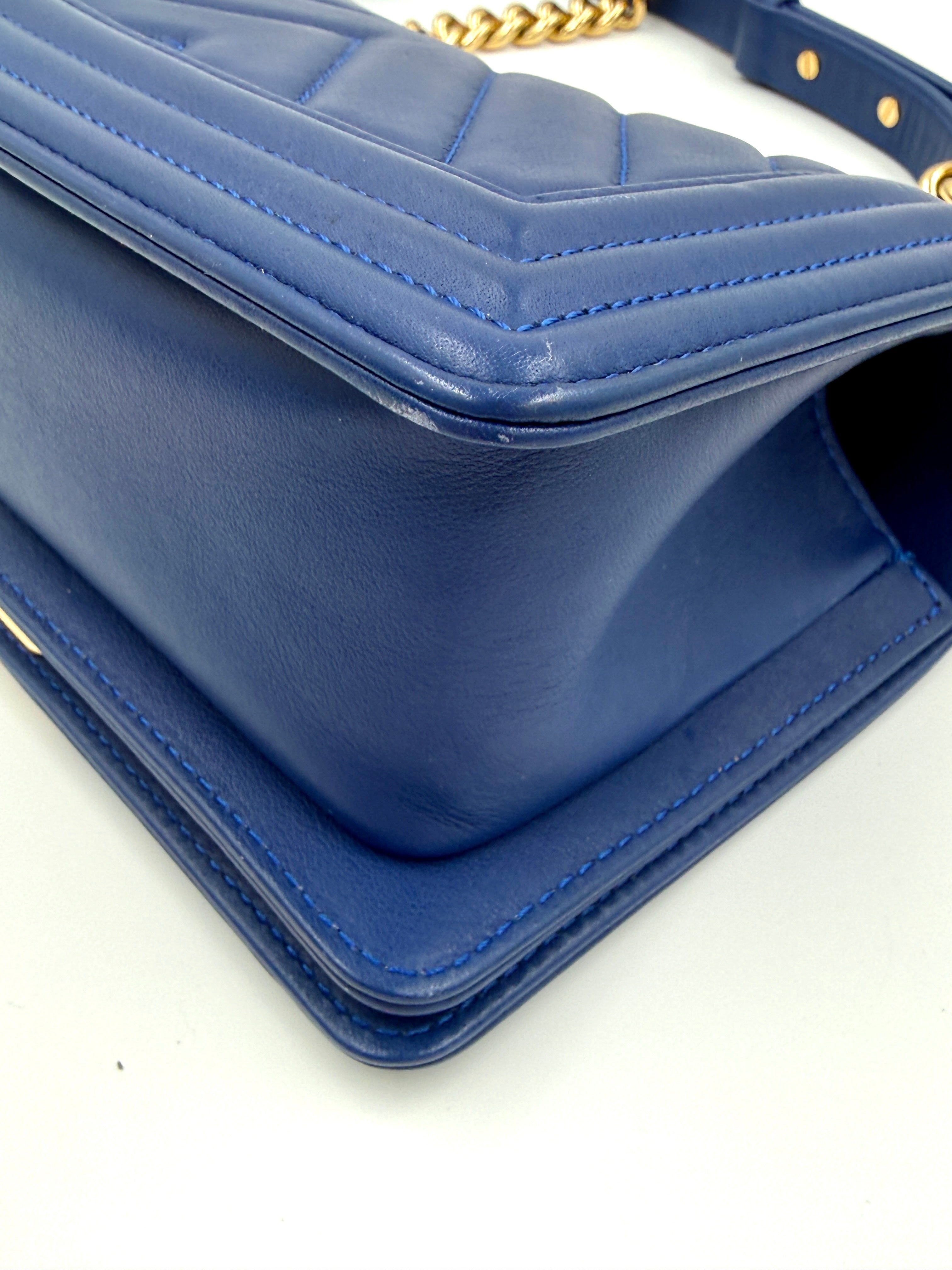 Pre-Owned Chanel Chevron Blue Boy Bag with Gold Hardware Small - Authenticated