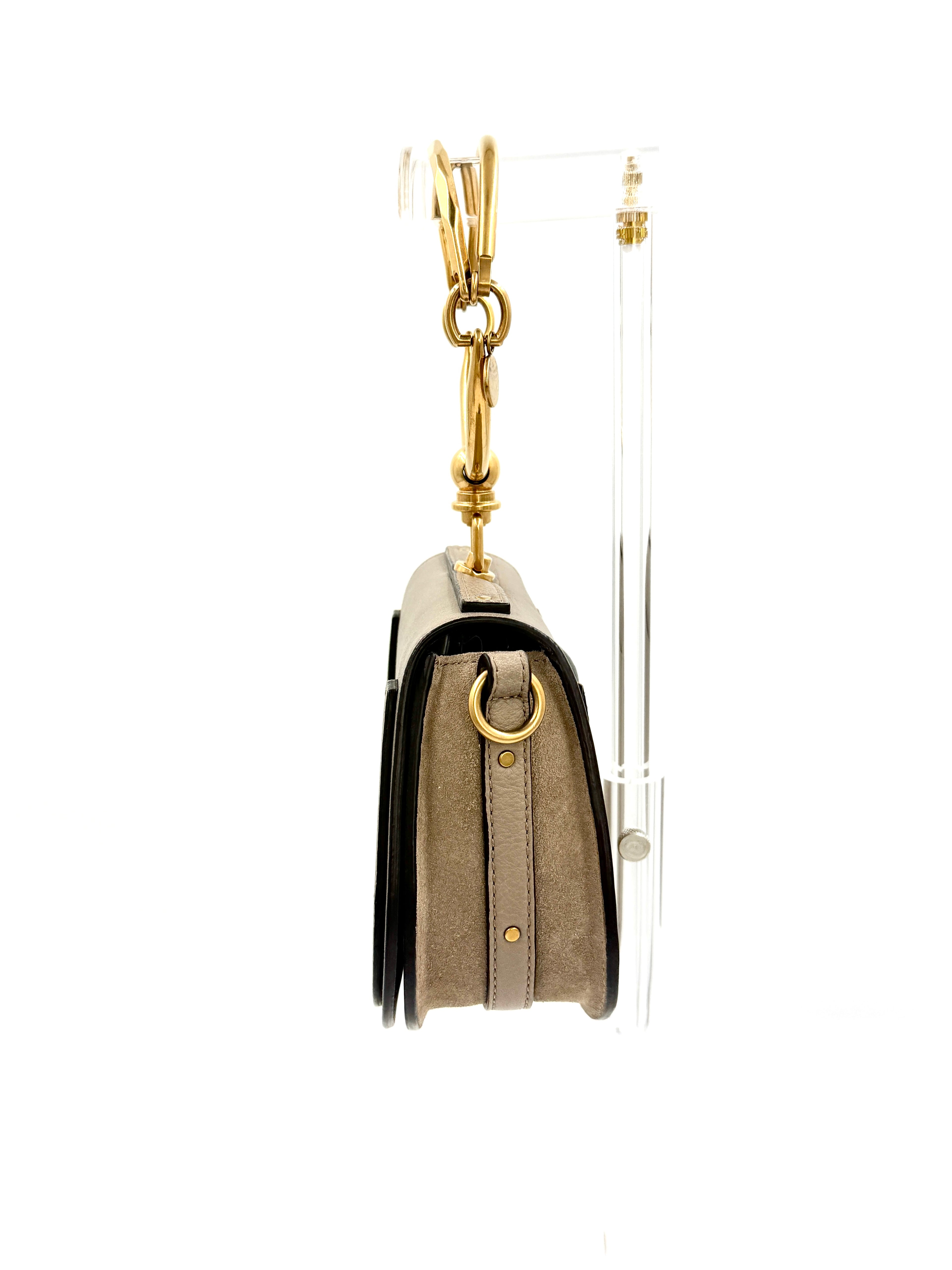 Pre-Owned Chloé Nile Greige Calfskin Bracelet Bag Pre-Owned Authenticated