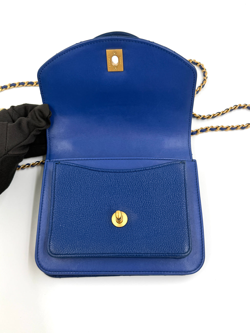 Pre-owned Chanel Calfskin Caviar Quilted Mini Chain Handle Flap Blue - Authenticated