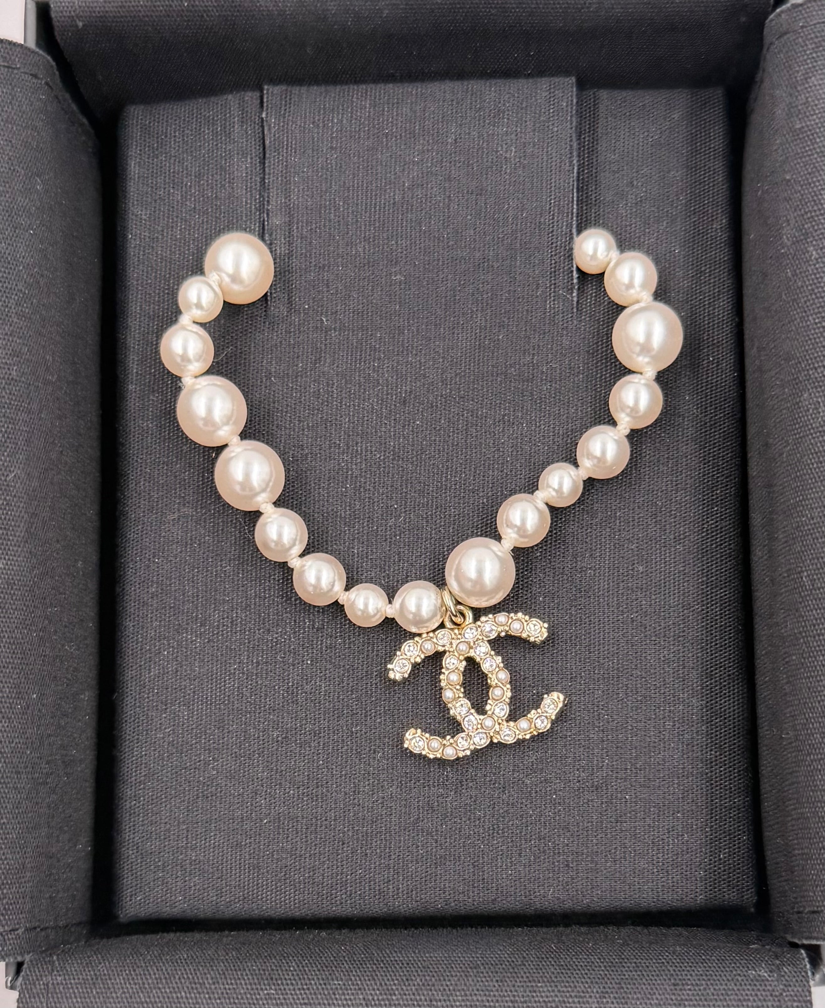 Pre-owned Chanel Faux Pearl Crystal CC Logo Charm Bracelet - Authenticated