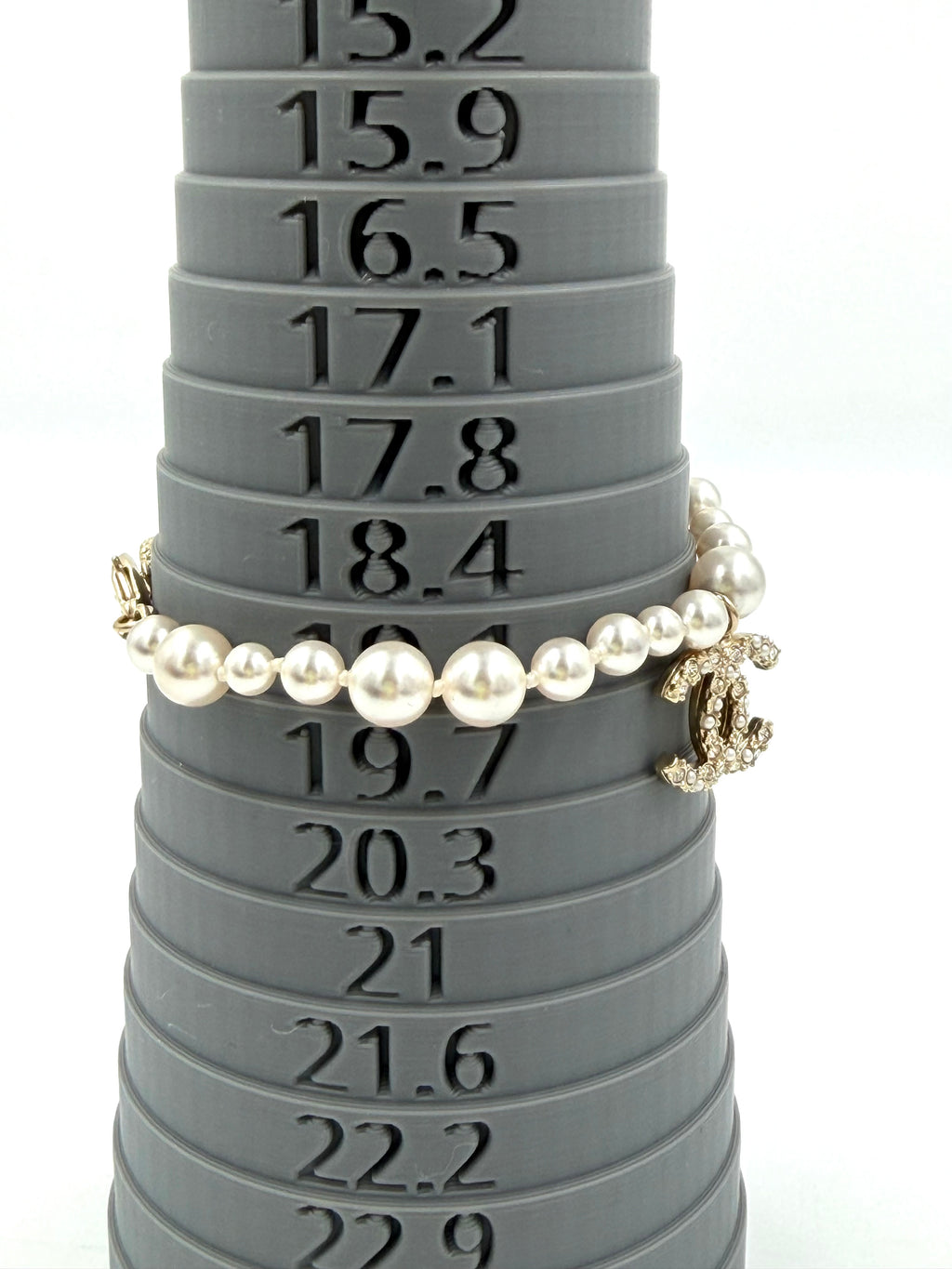 Pre-owned Chanel Faux Pearl Crystal CC Logo Charm Bracelet - Authenticated