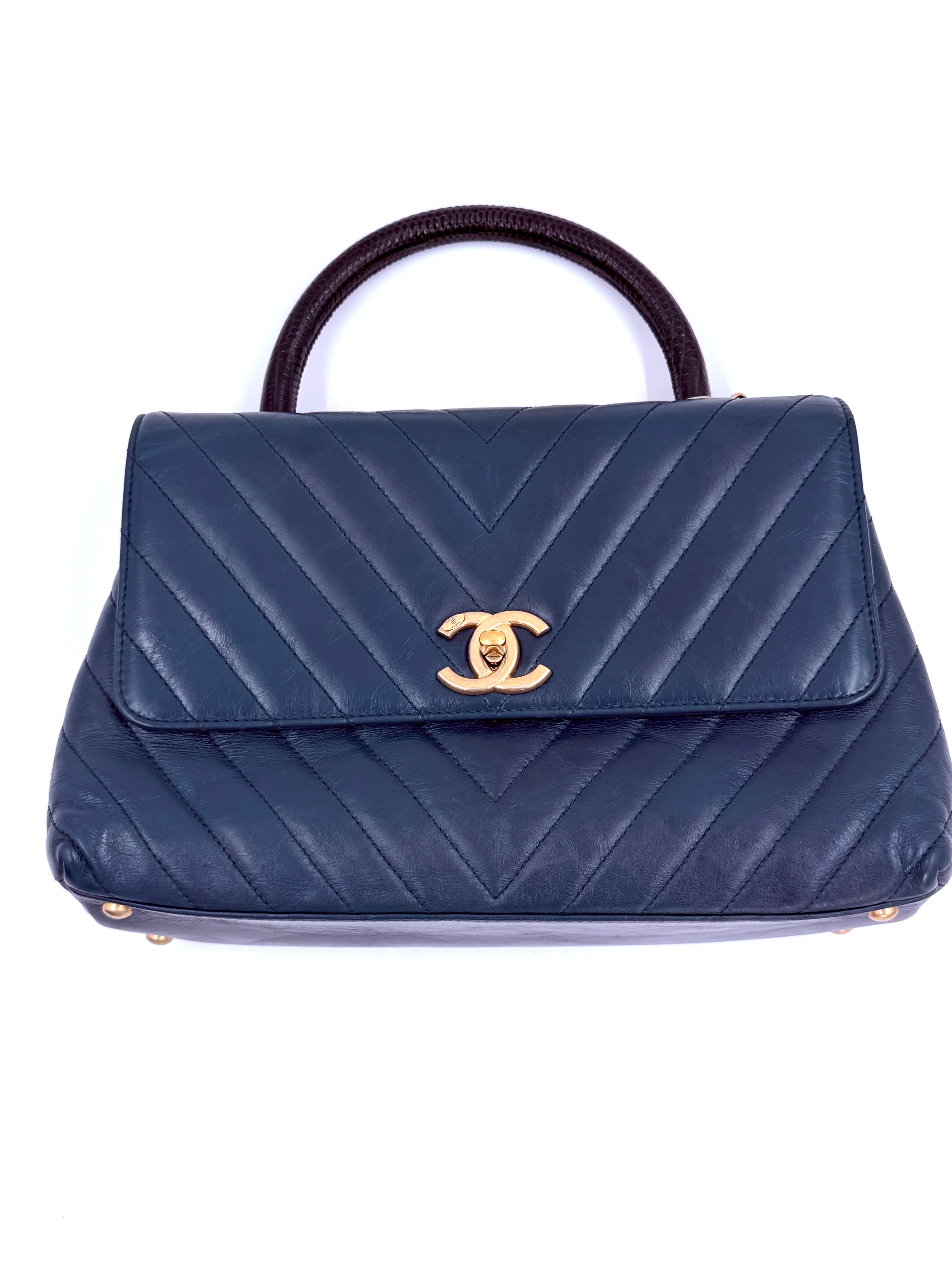 Pre-owned Chanel Blue Chevron  Calfskin and Lizard Coco Handle Medium - Authenticated