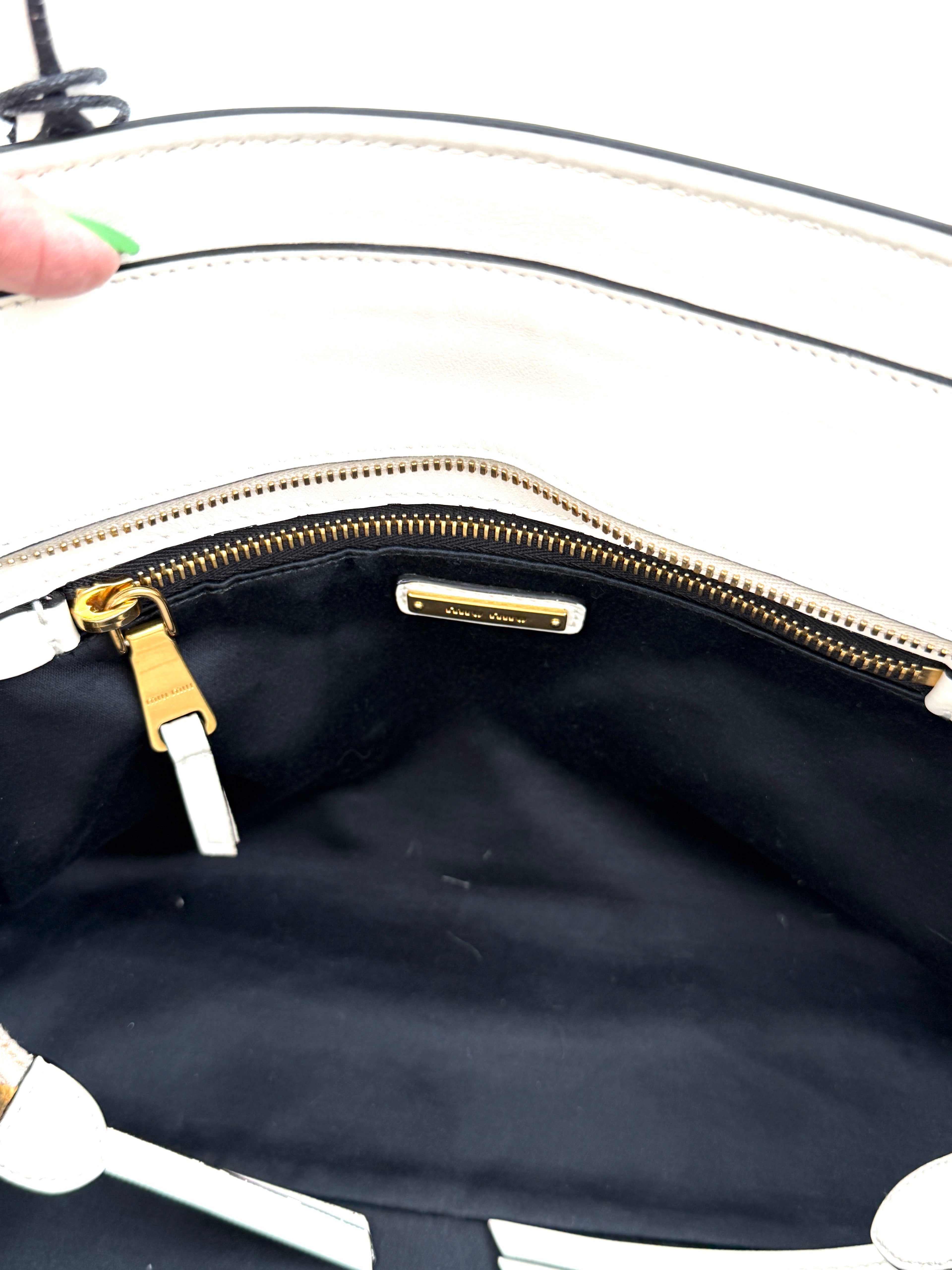 Pre-Owned Miu Miu Trapeze Leather Tote - Authenticated