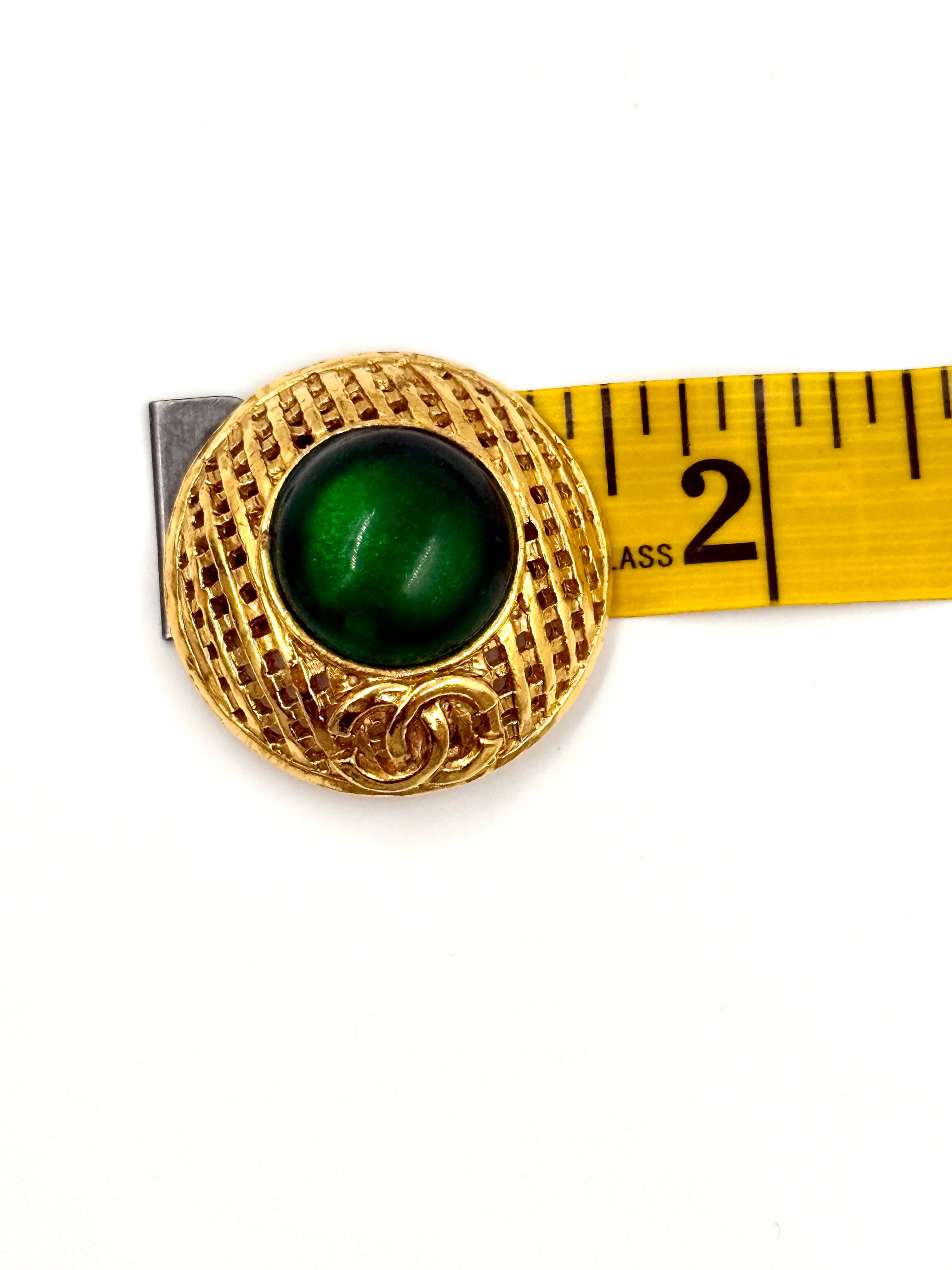 Pre-Owned Chanel Vintage Green Gripoix Clip-On Earrings Gold Tone - Authenticated