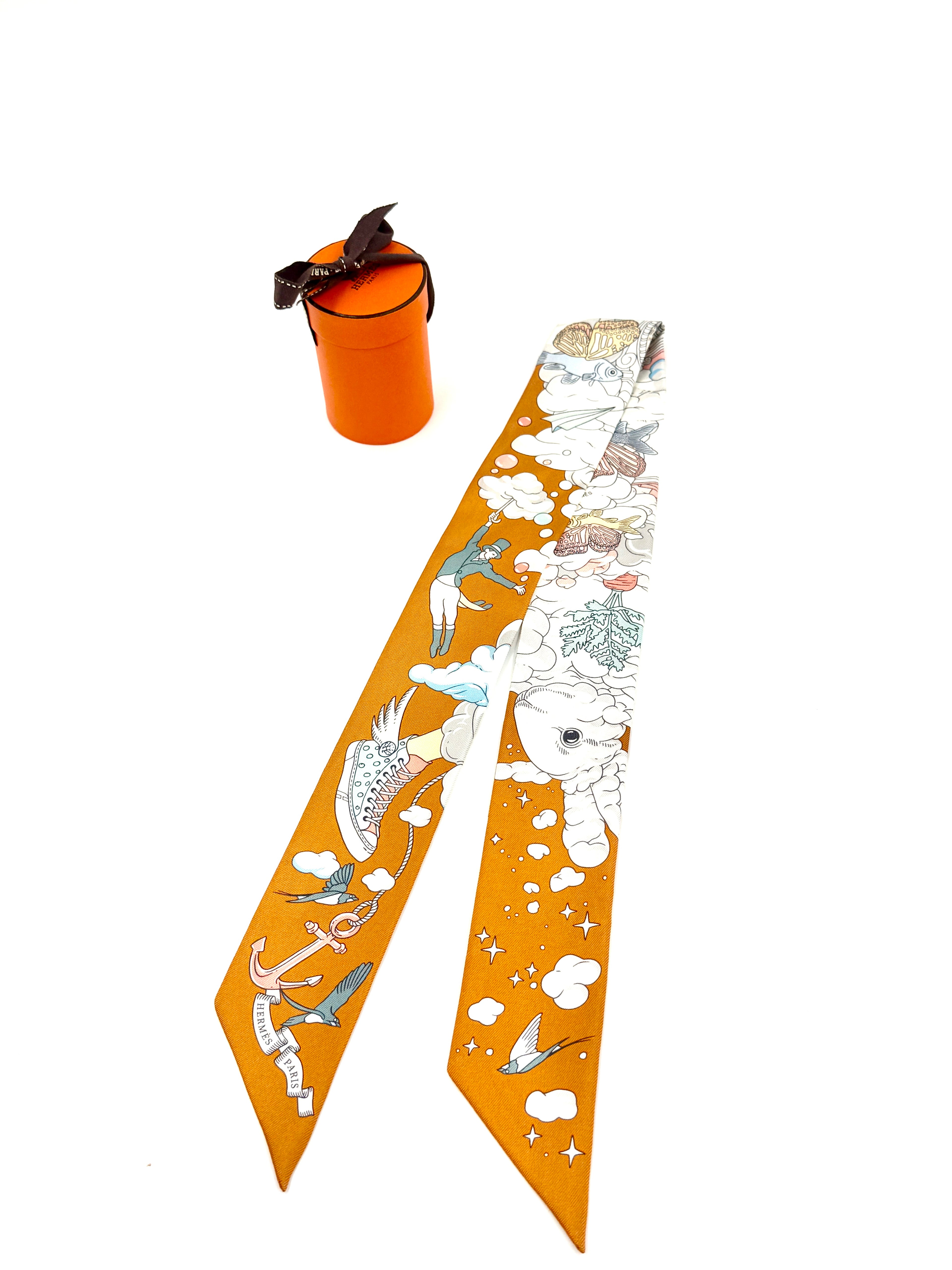 Pre-Owned Hermès Sur Mon Nuage Silk Twilly Scarf with Box - Authenticated