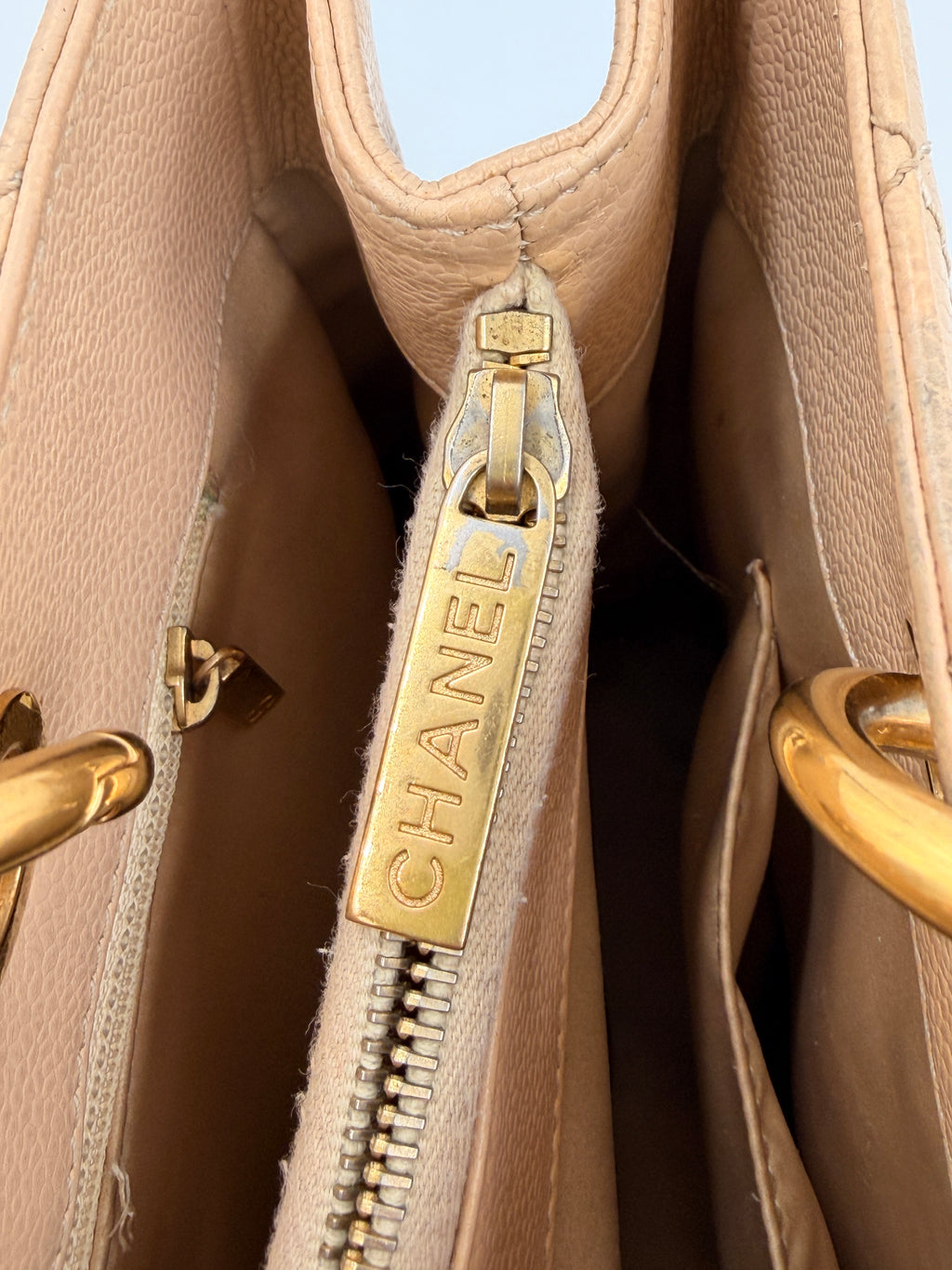 Pre-owned Chanel Beige Caviar Leather Grande Shopping Tote Gold Hardware - Authenticated