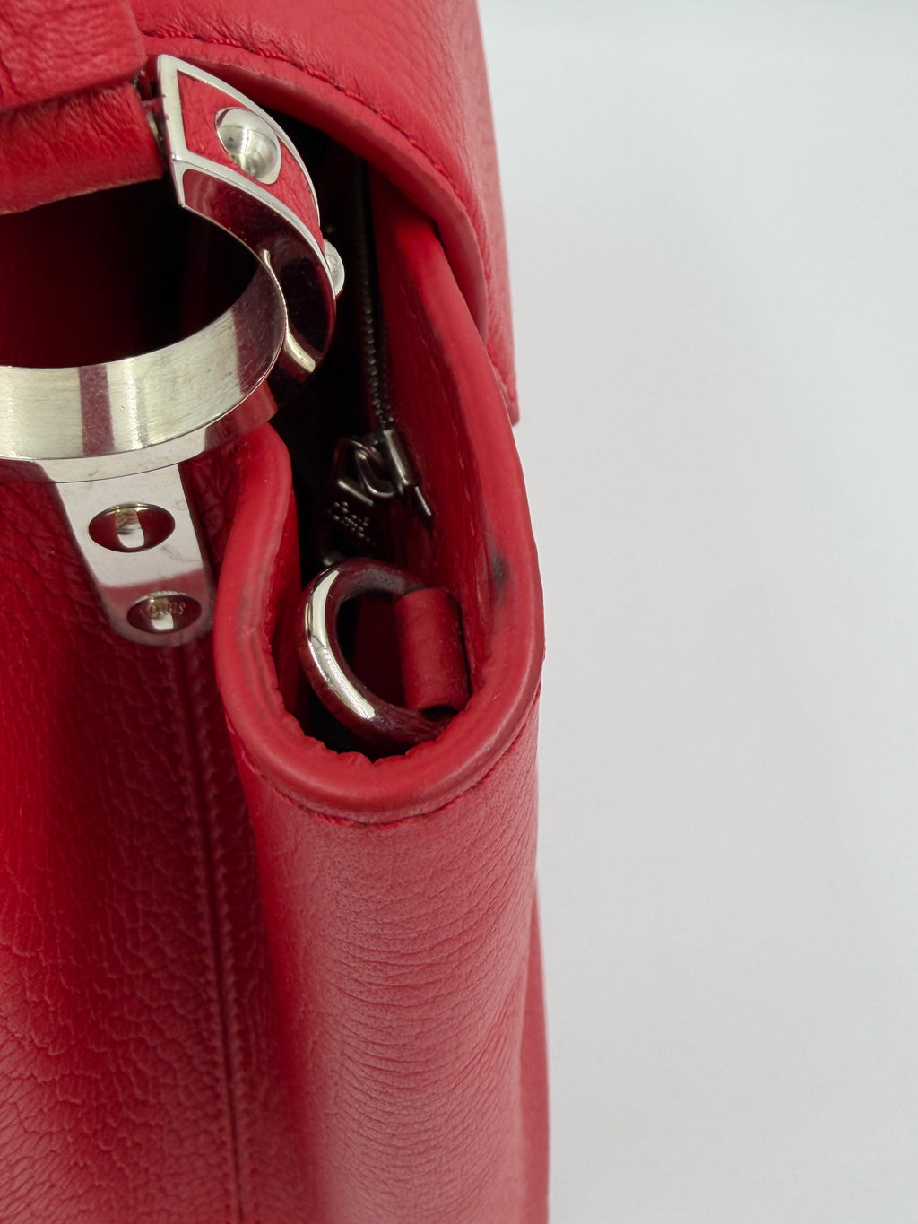 Pre-owned Louis Vuitton Taurillon Capucines BB - Authenticated