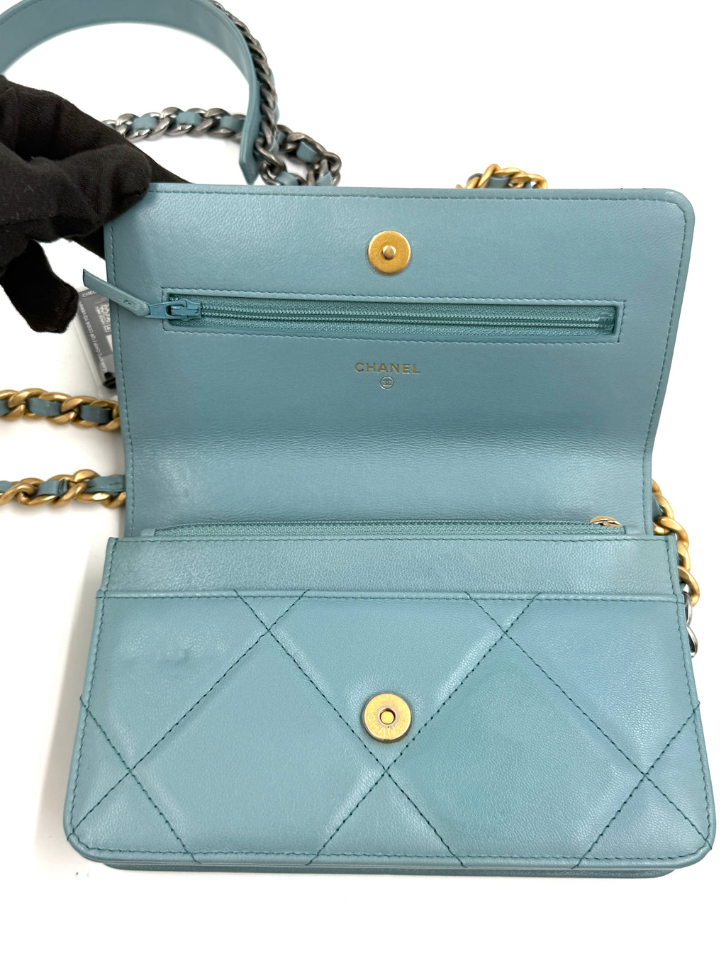 Pre-owned Chanel 19 Wallet on Chain Light Blue Lambskin Tri-Metal Hardware - Authenticated