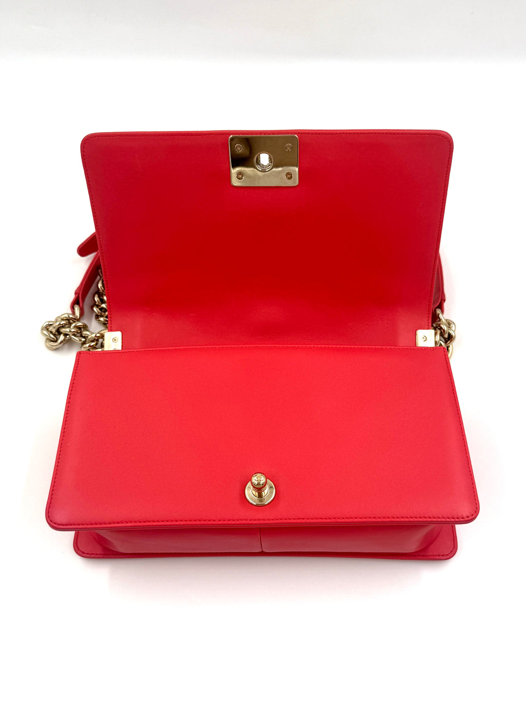 Pre-Owned Chanel Chevron Boy Bag Coral with Champagne Gold Hardware - Authenticated
