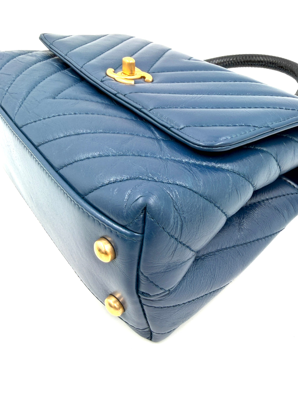 Pre-owned Chanel Mini Coco Handle Blue Chevron Calfskin Lizard Handle - Authenticated