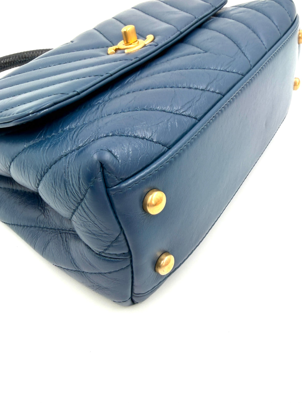 Pre-owned Chanel Mini Coco Handle Blue Chevron Calfskin Lizard Handle - Authenticated