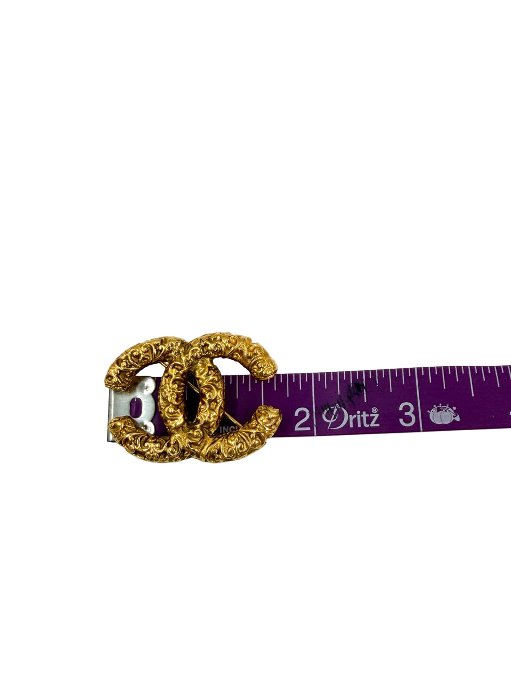 Pre-owned Vintage Chanel Gold-Plated CC Brooch 1993 Fall Collection - Authenticated