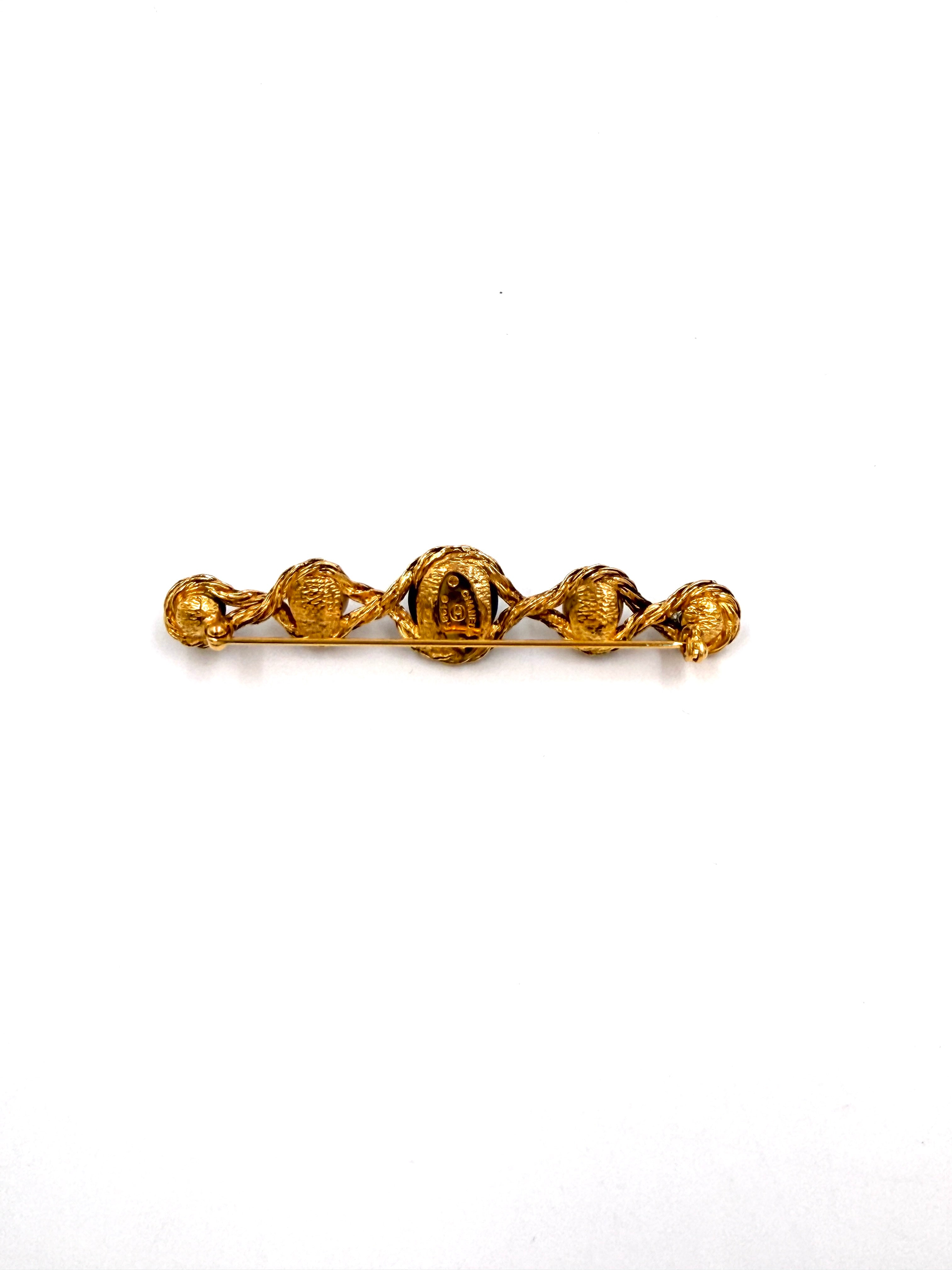 Pre-owned Chanel 1984 Gripoix and Pearl Bar Brooch Green - Authenticated