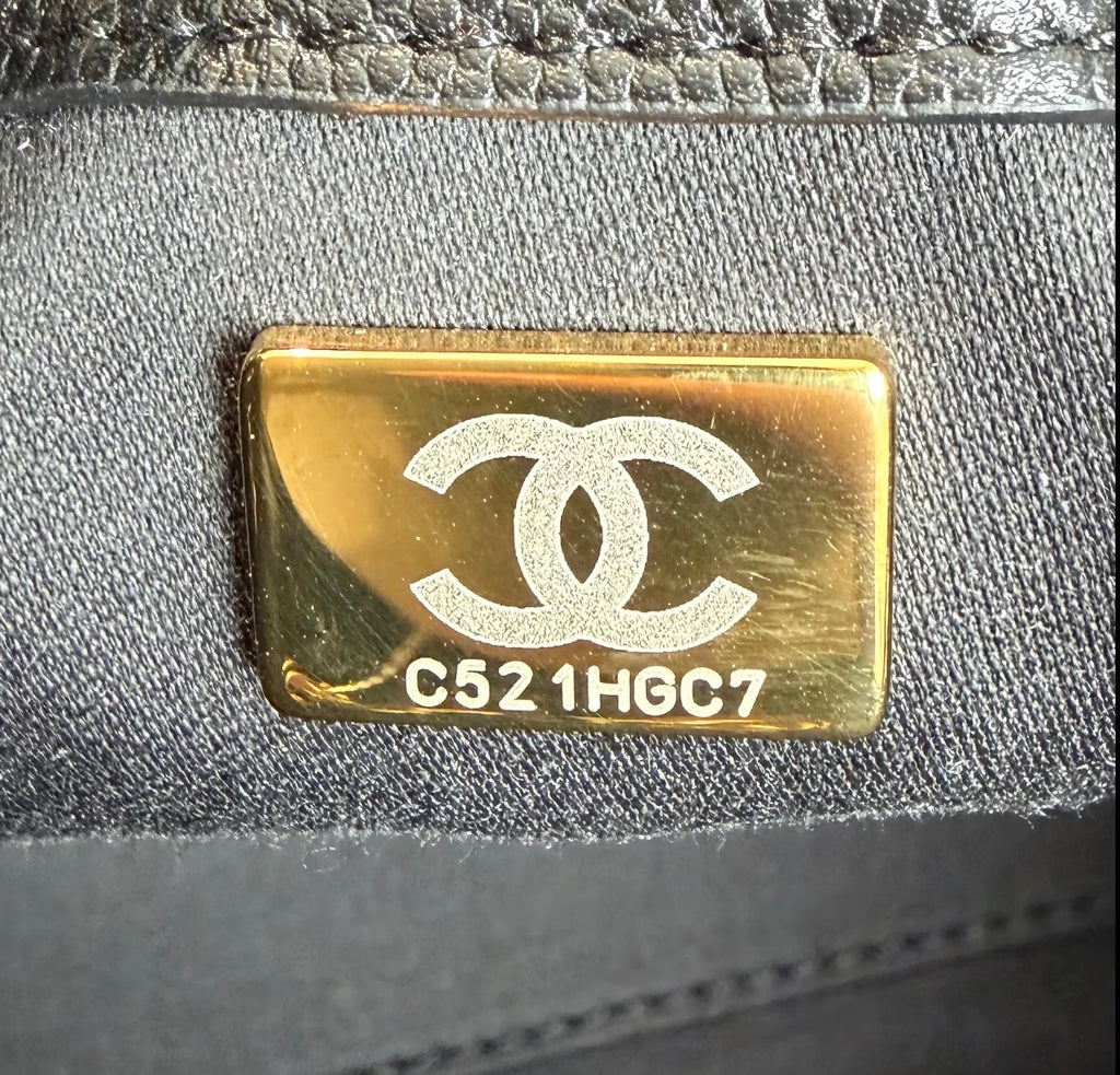 Pre-owned Chanel 25 Mini Black Caviar Leather Handbag - Authenticated