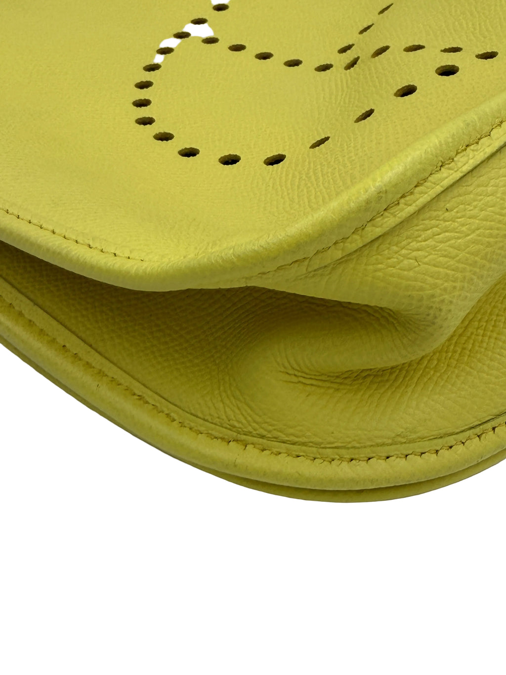 Pre-owned 2011 Hermès Yellow Epsom Evelyne III 33 Crossbody Bag - Authenticated